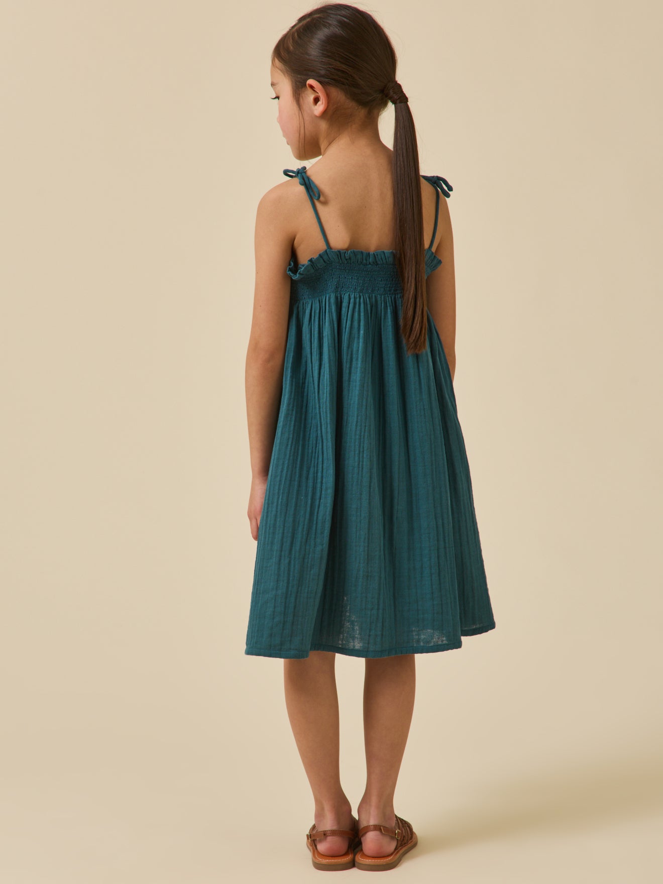 Mädchenkleid aus Baumwollgaze