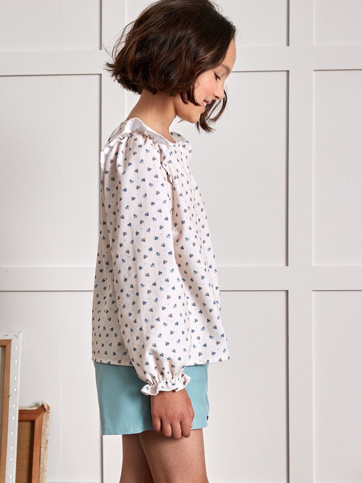 Mädchenbluse aus Velours mit Druckmuster «Emily», weit geschnitten