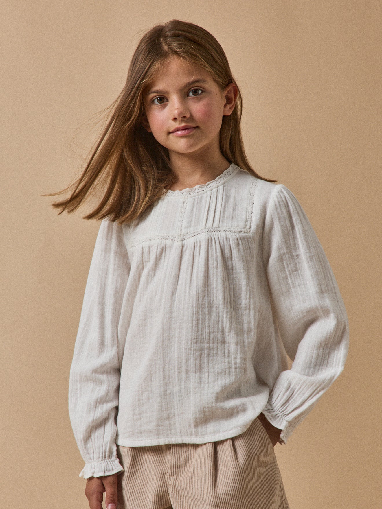 Mädchenhemd aus Baumwoll-Gaze, elegant