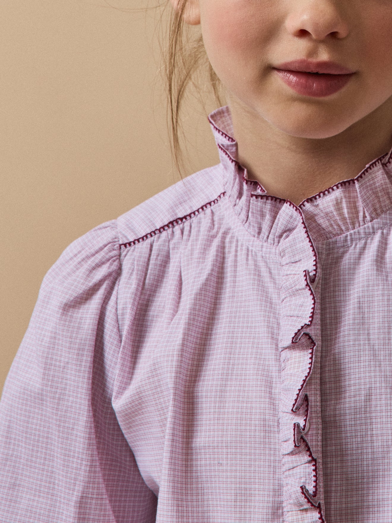 Mädchenbluse mit Volants