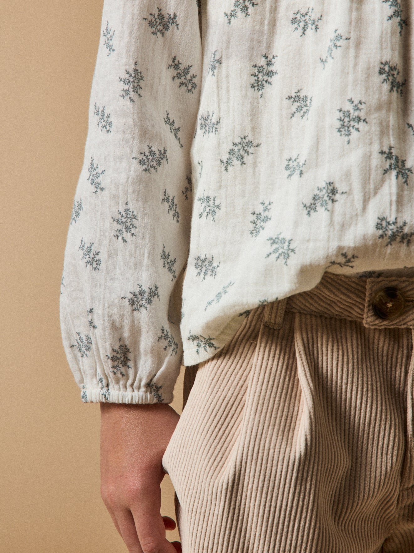 Mädchenbluse  aus Baumwollgaze mit Dessin « Suzanne »