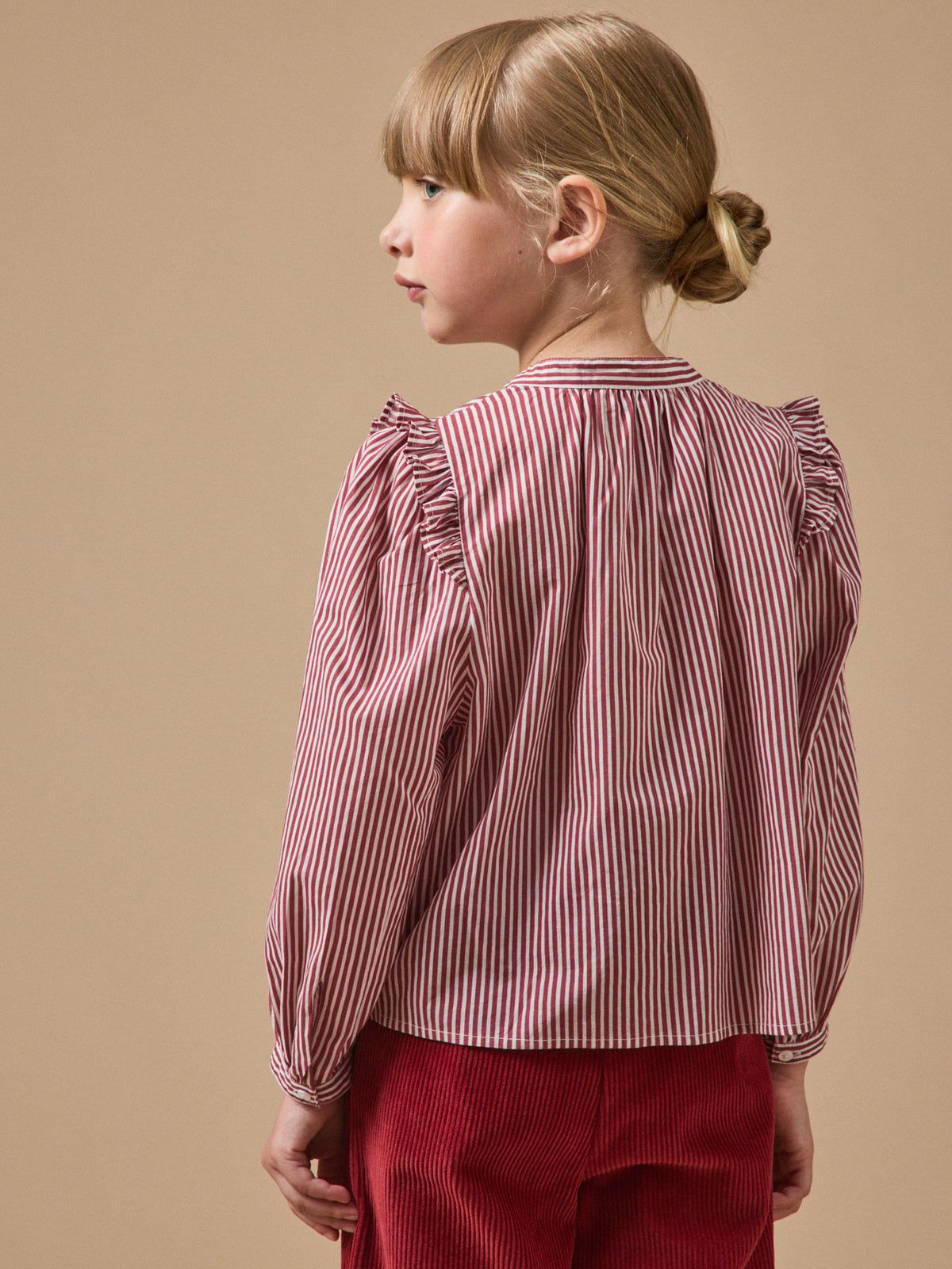 Mädchenbluse mit Volants, gestreift