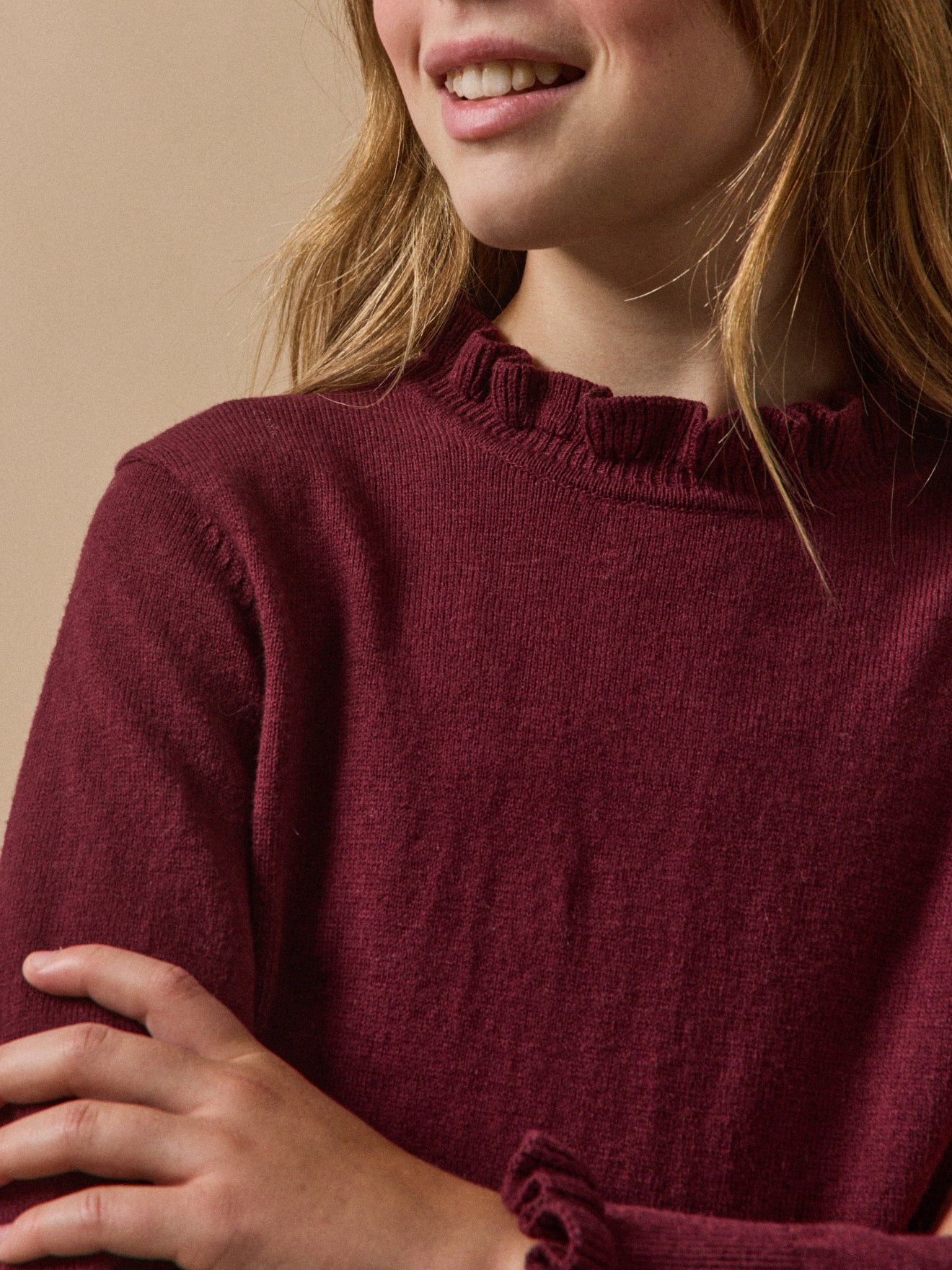 Mädchenpullover mit Volants