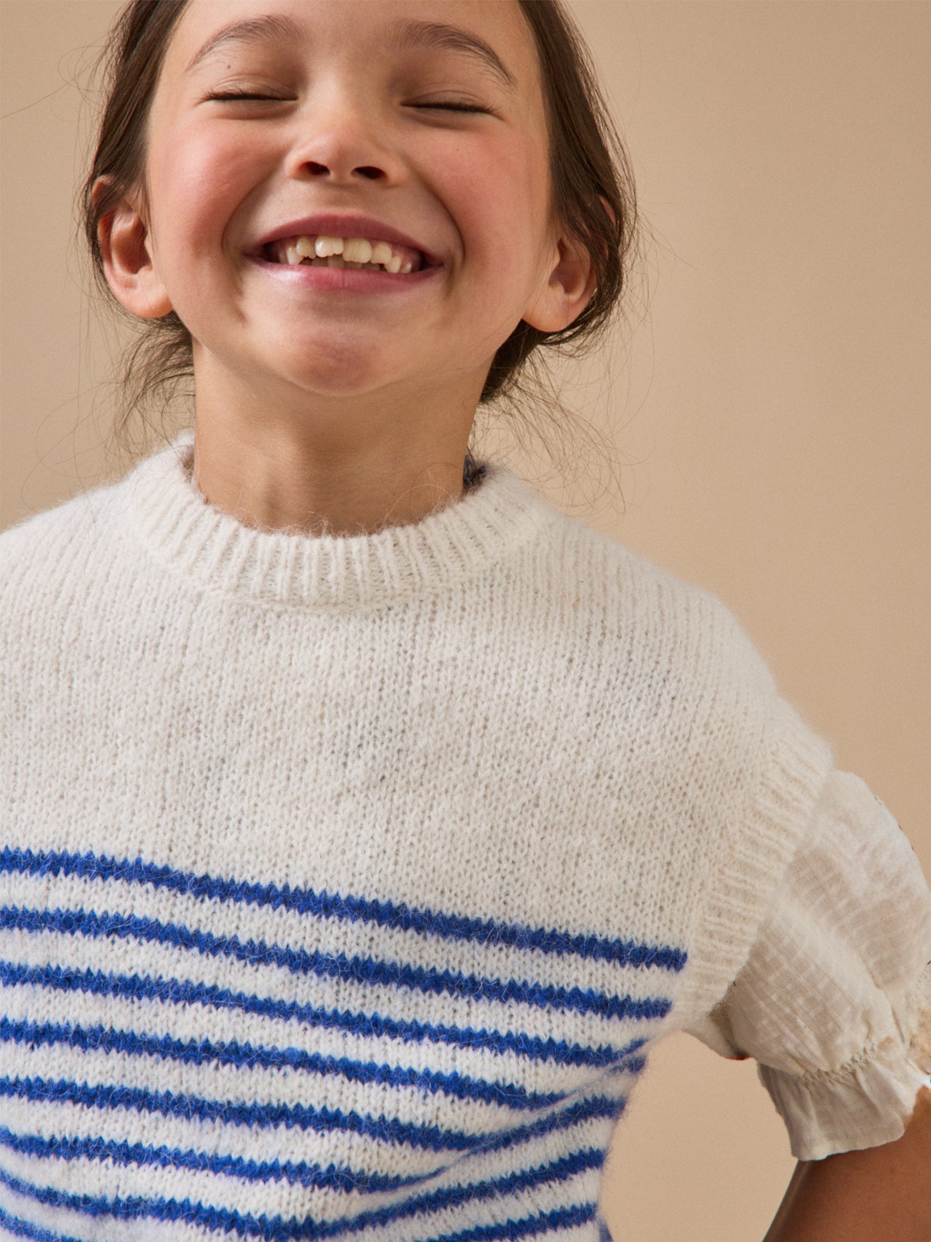 Mädchenpullover mit Streifen, ärmellos