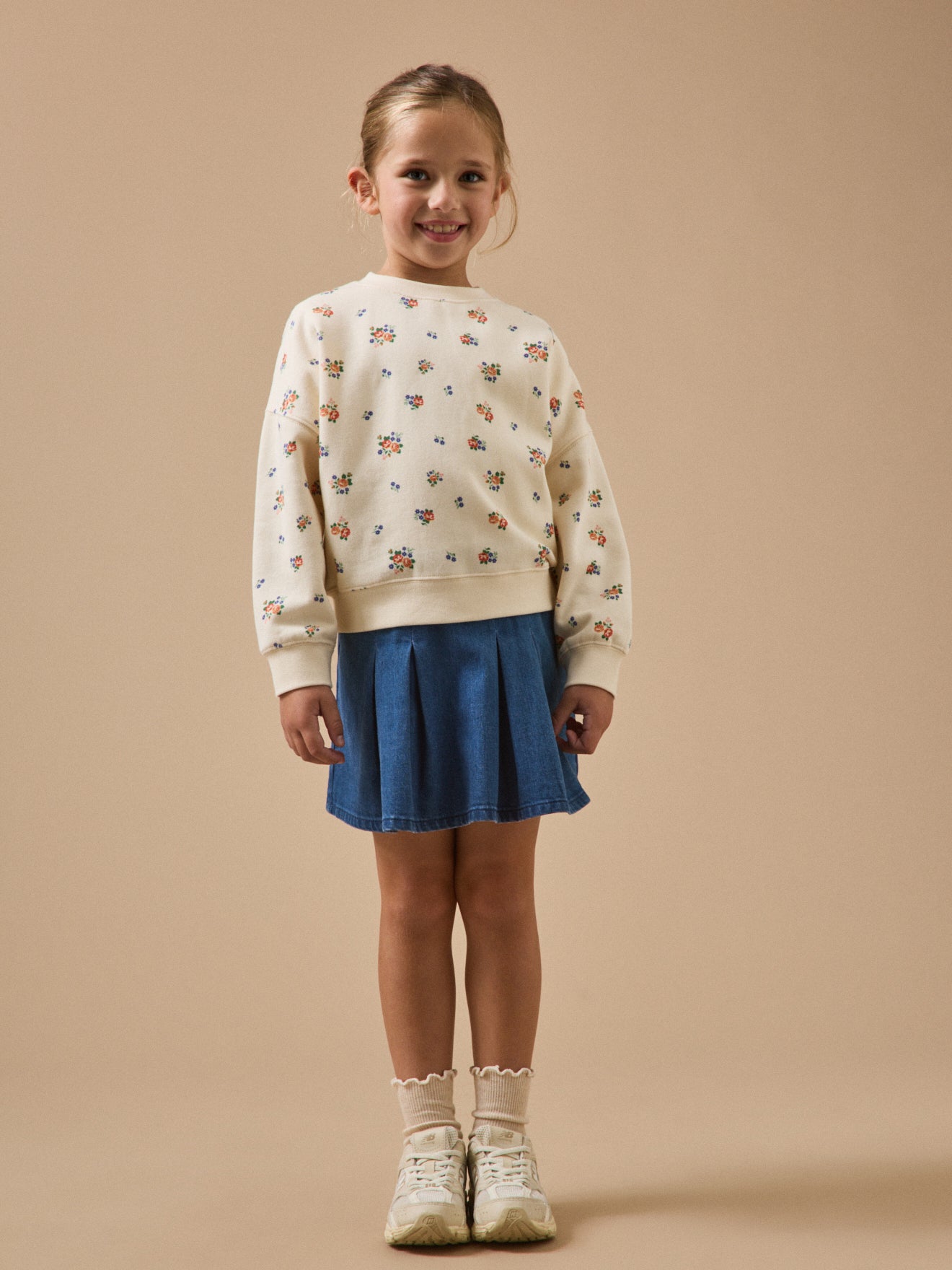 Mädchen-Sweatshirt mit Druckmuster