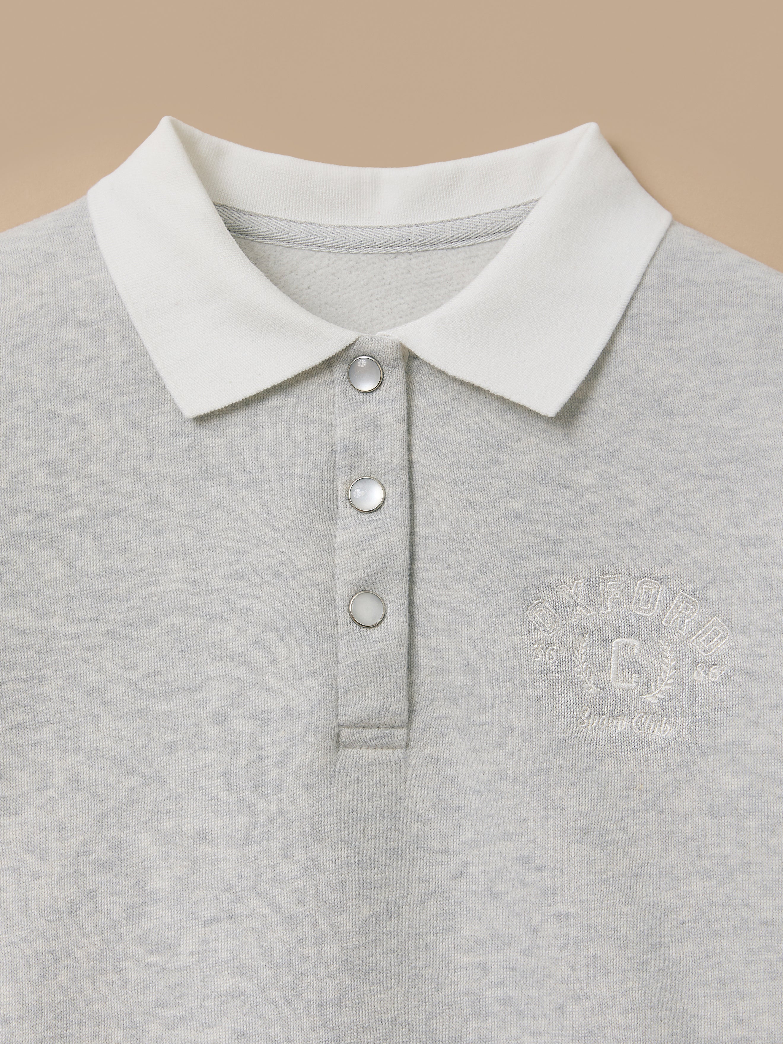 Mädchen-Sweatshirt im Polo-Stil mit Stickerei