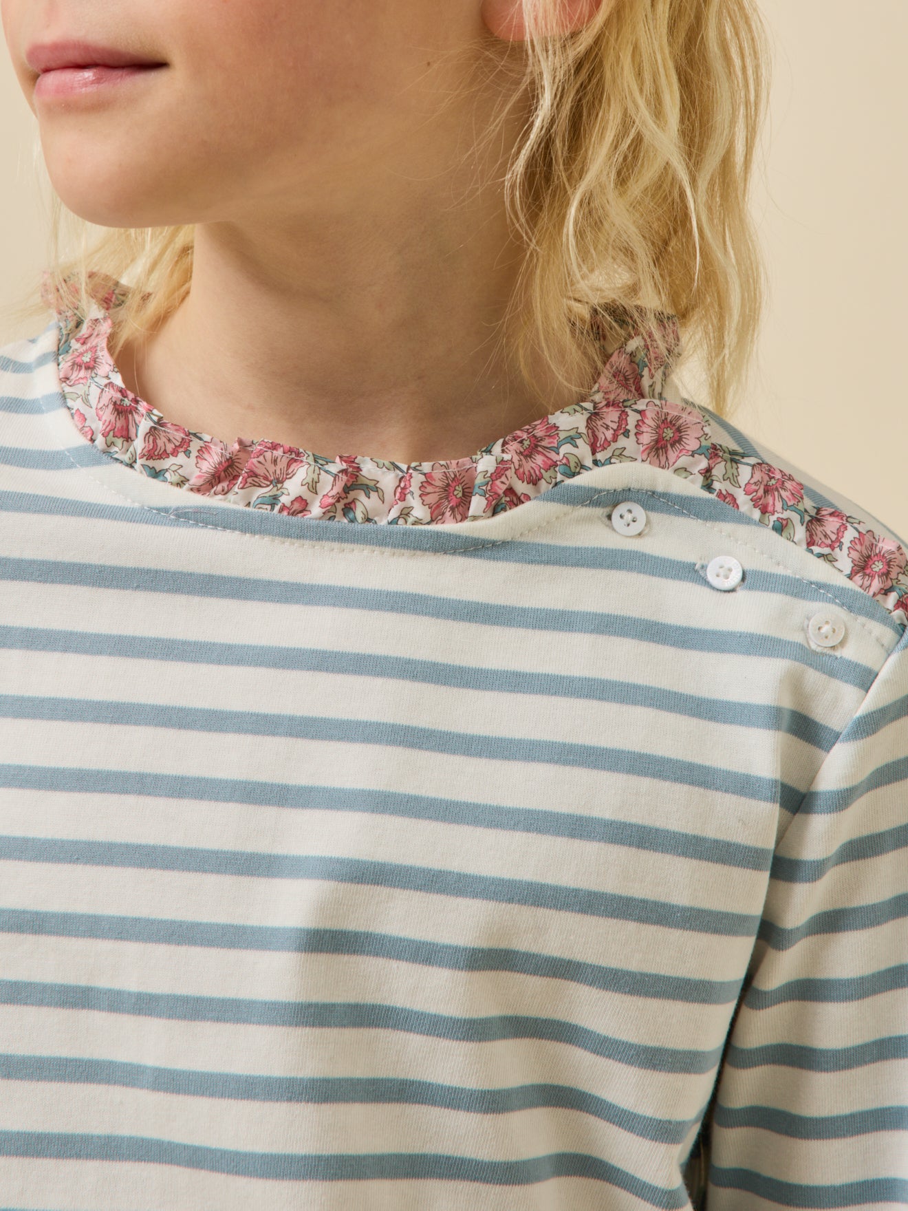 Mädchen-Shirt im Marinelook mit Liberty®-Stoff – Bio-Baumwolle