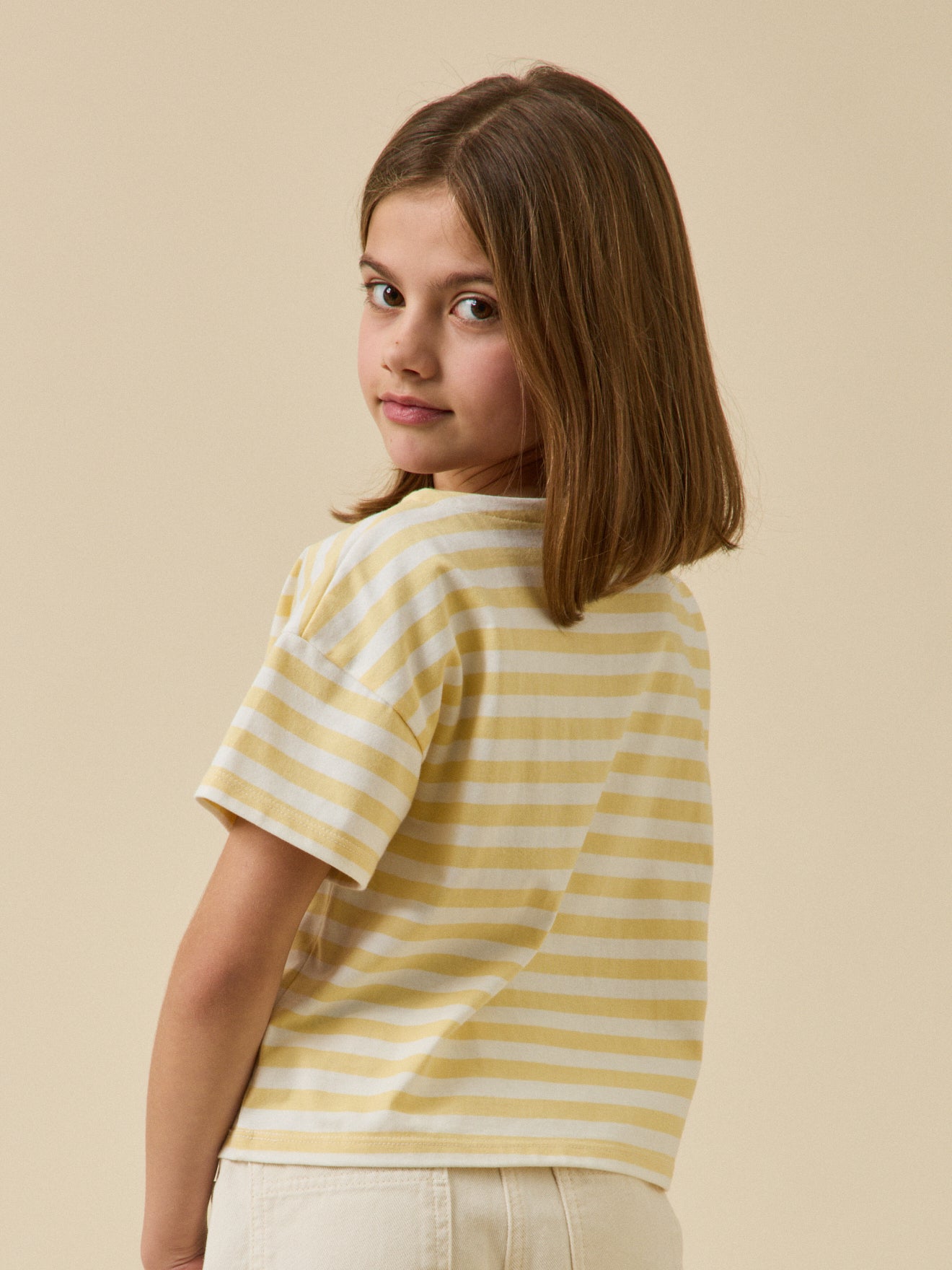 Mädchen T-Shirt mit Schriftzug – Kollektion « Junior »