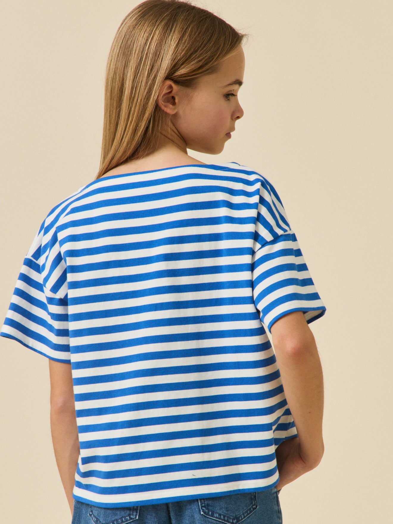 Mädchen T-Shirt mit Schriftzug – Kollektion « Junior »