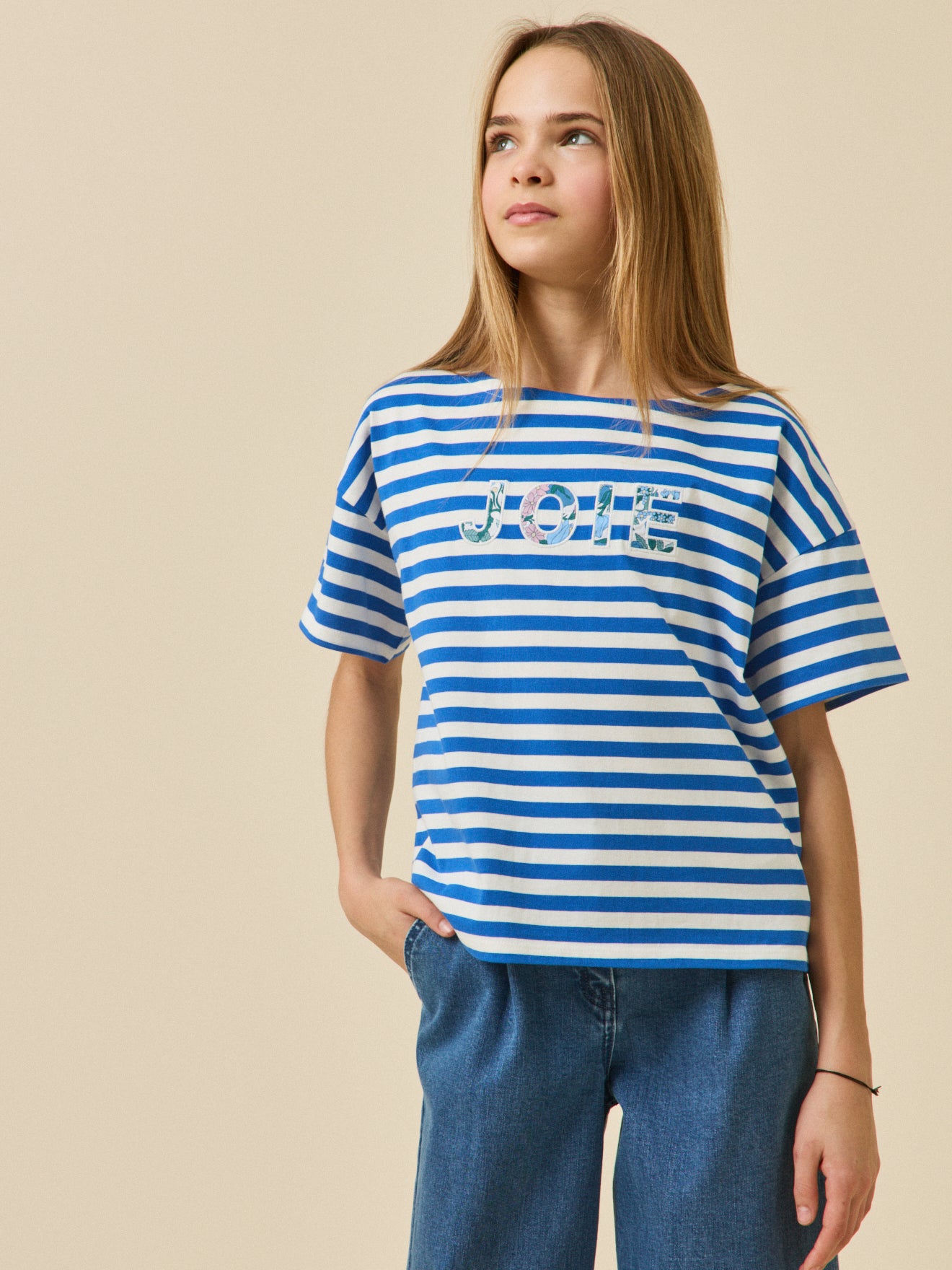 Mädchen T-Shirt mit Schriftzug – Kollektion « Junior »