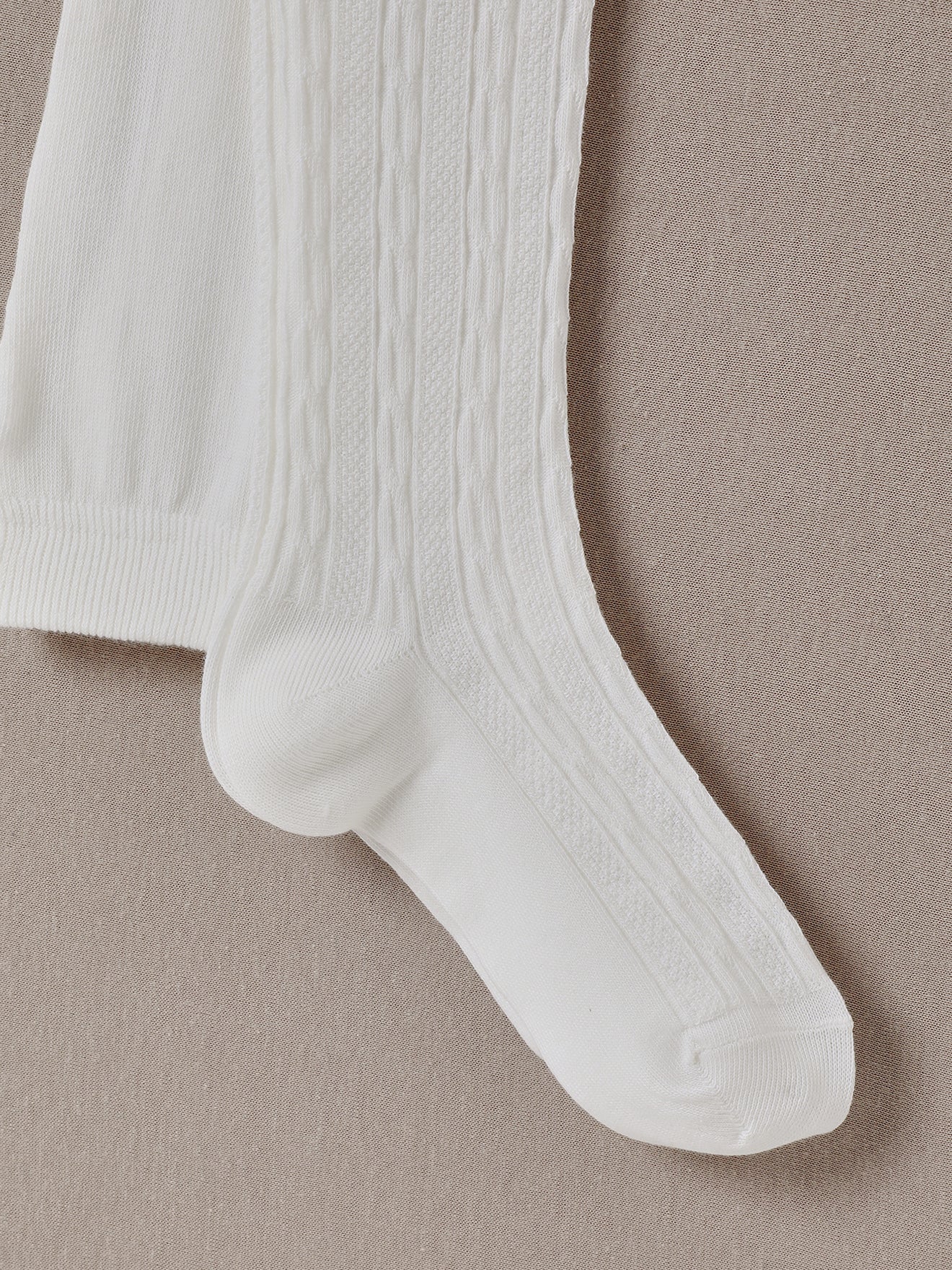 Mädchen-Strumpfhosen mit Zopfmuster