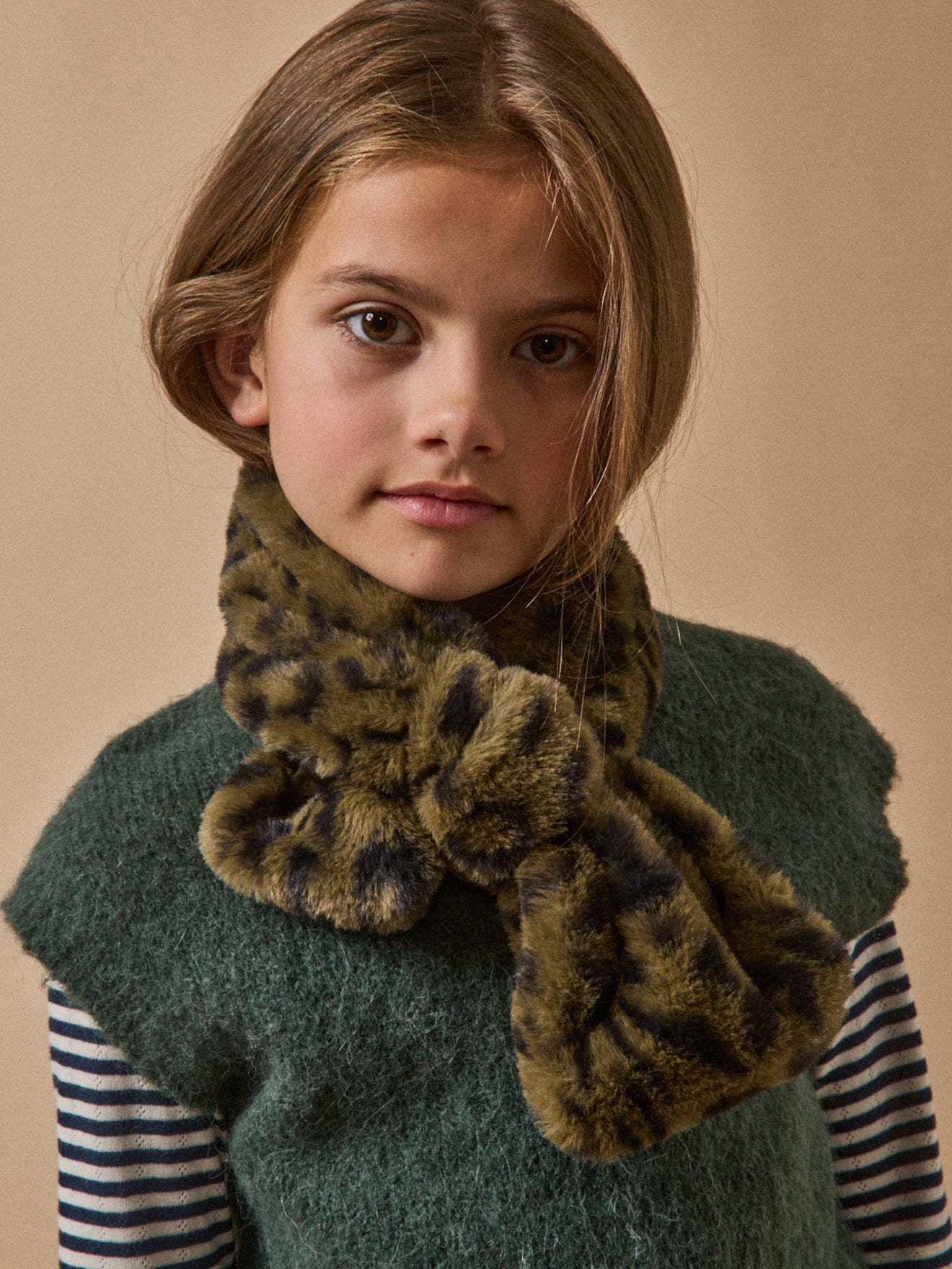 Mädchen-Snood aus Leoparden-Kunstfell