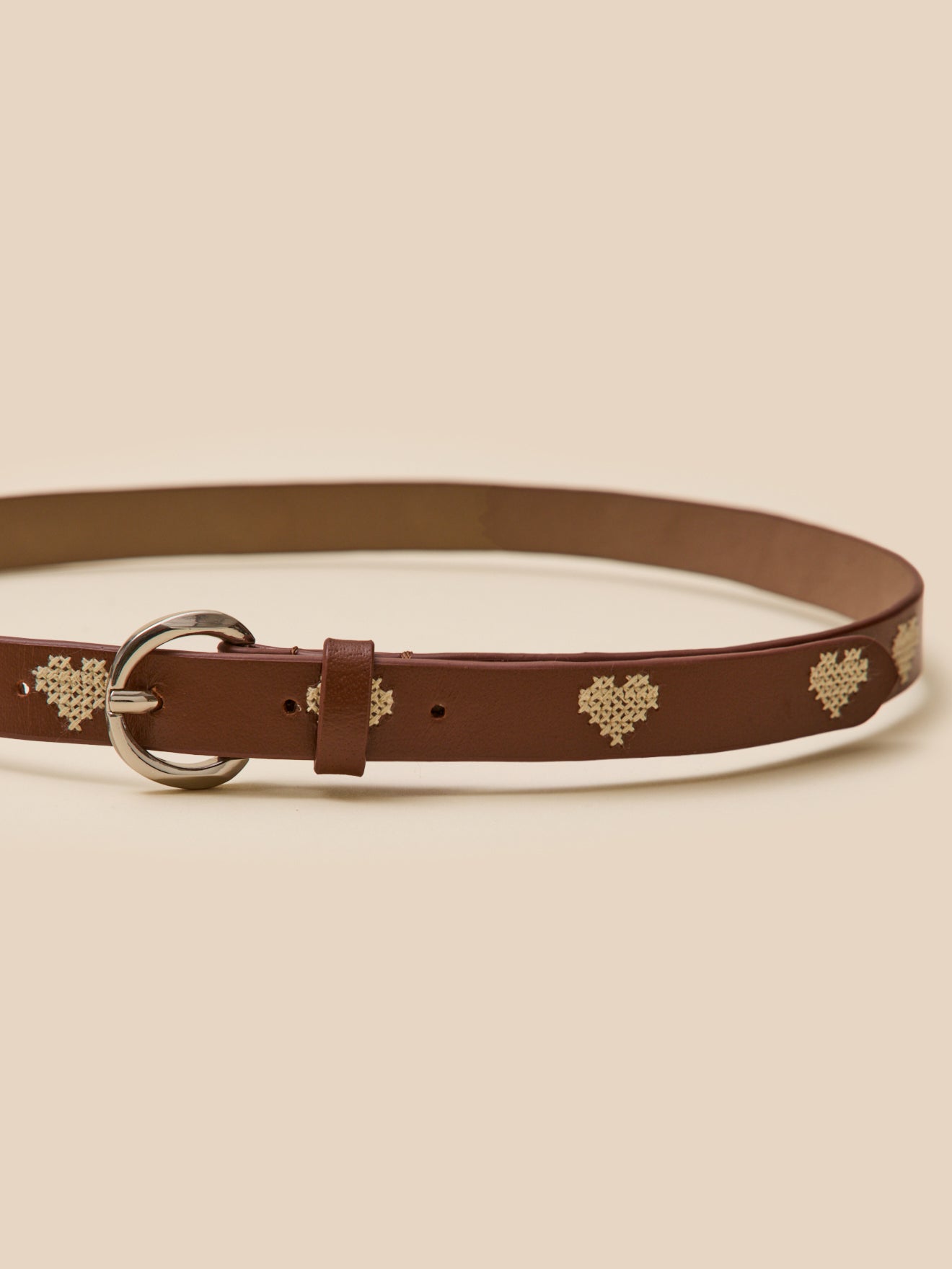 Mädchen-Ledergürtel mit Stickerei