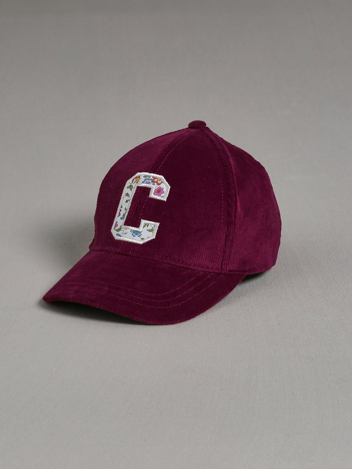 Casquette Fille lettrage en tissu Liberty