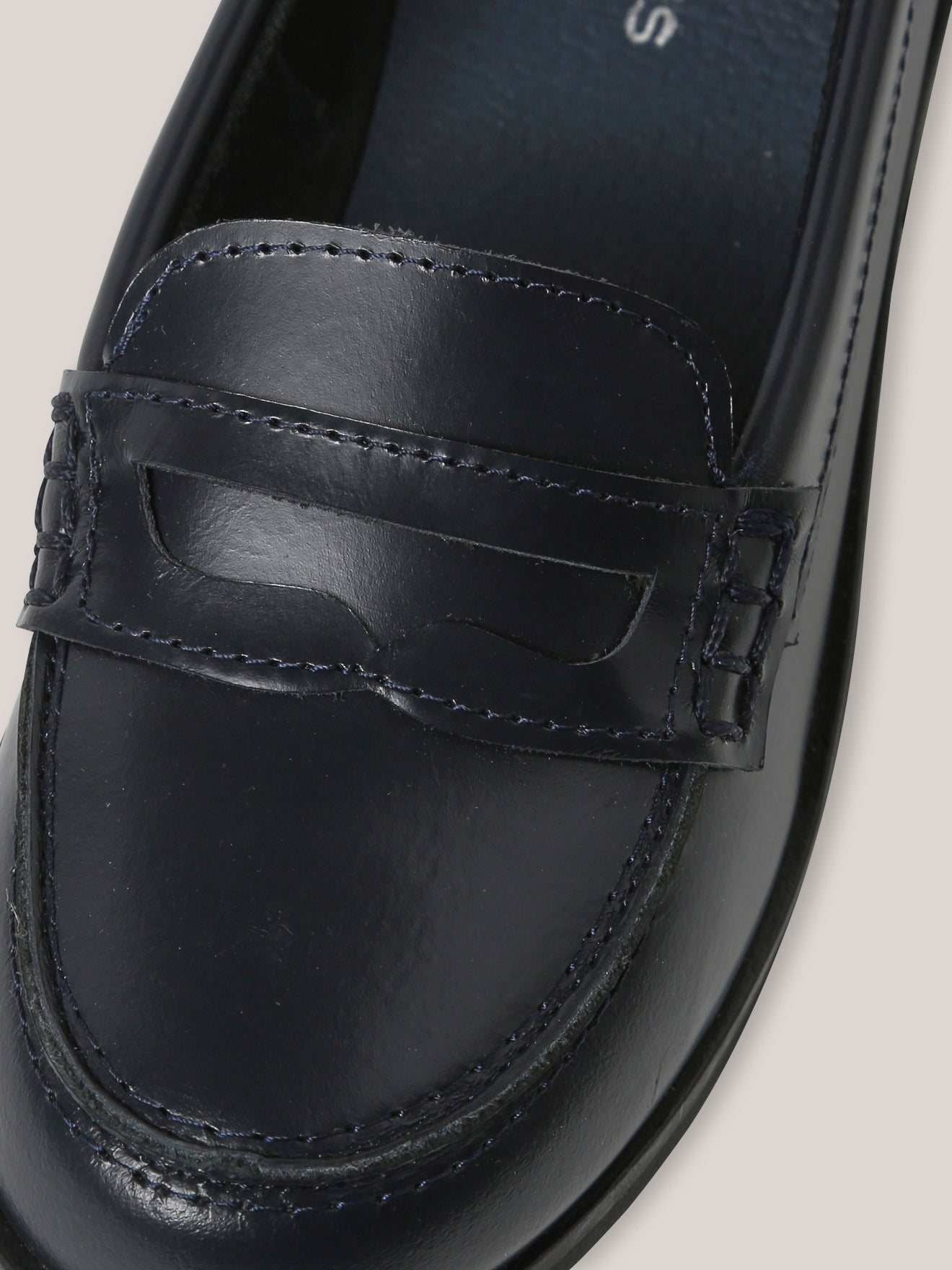 Mädchen-Mokassins aus Leder