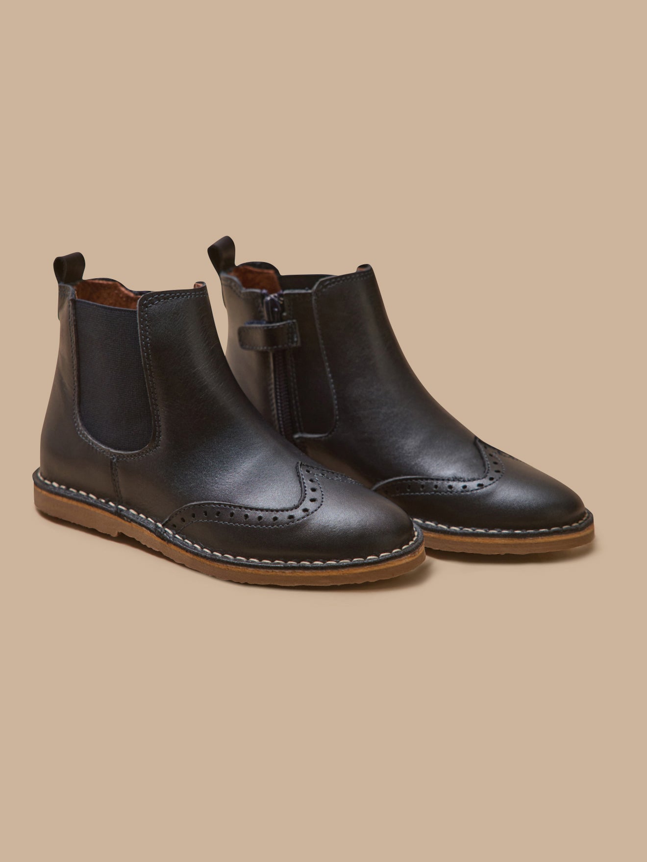 Mädchen-Boots mit Blütenkappe aus Leder