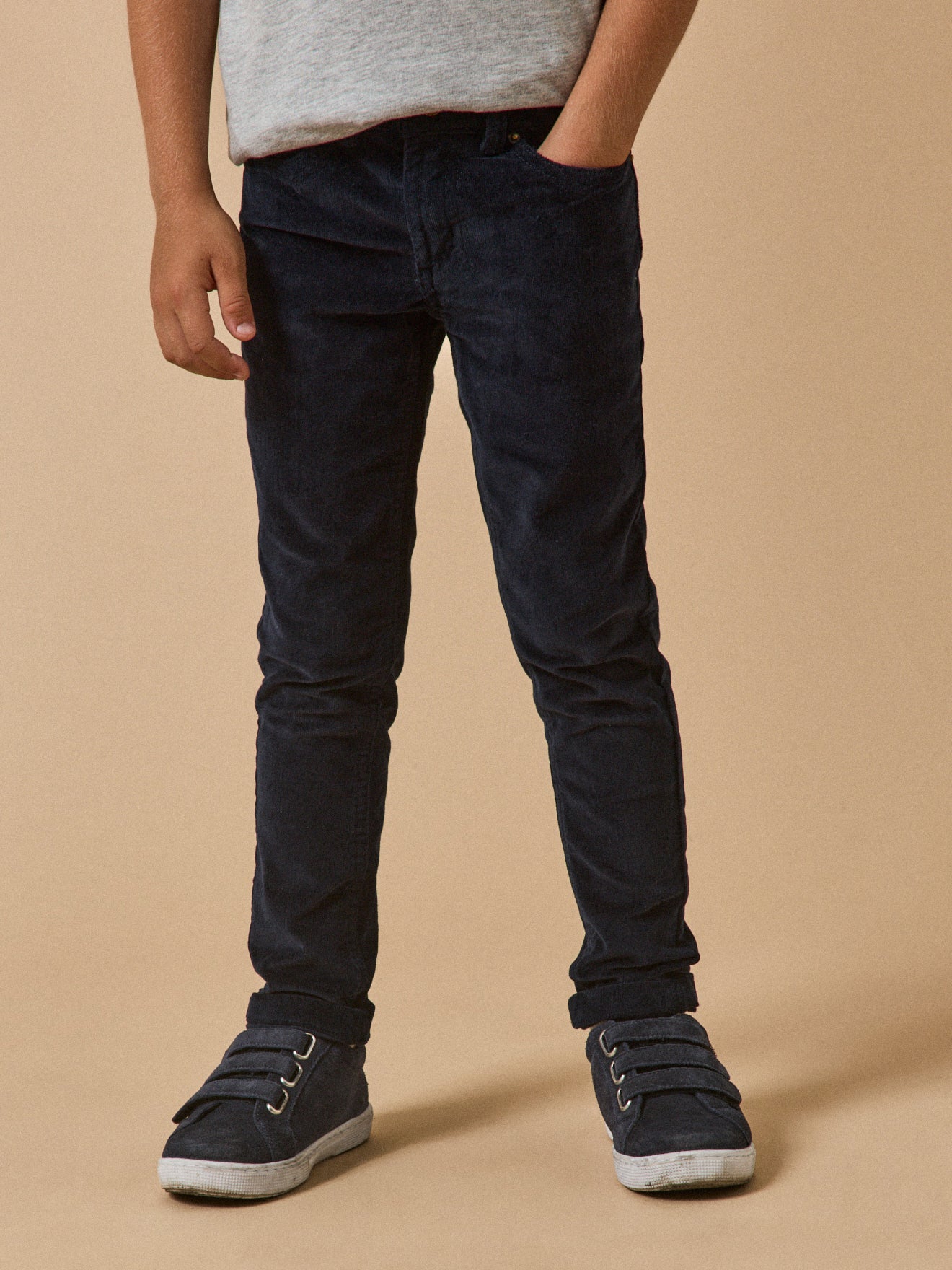 Jungen Slim Fit Hose aus Velours