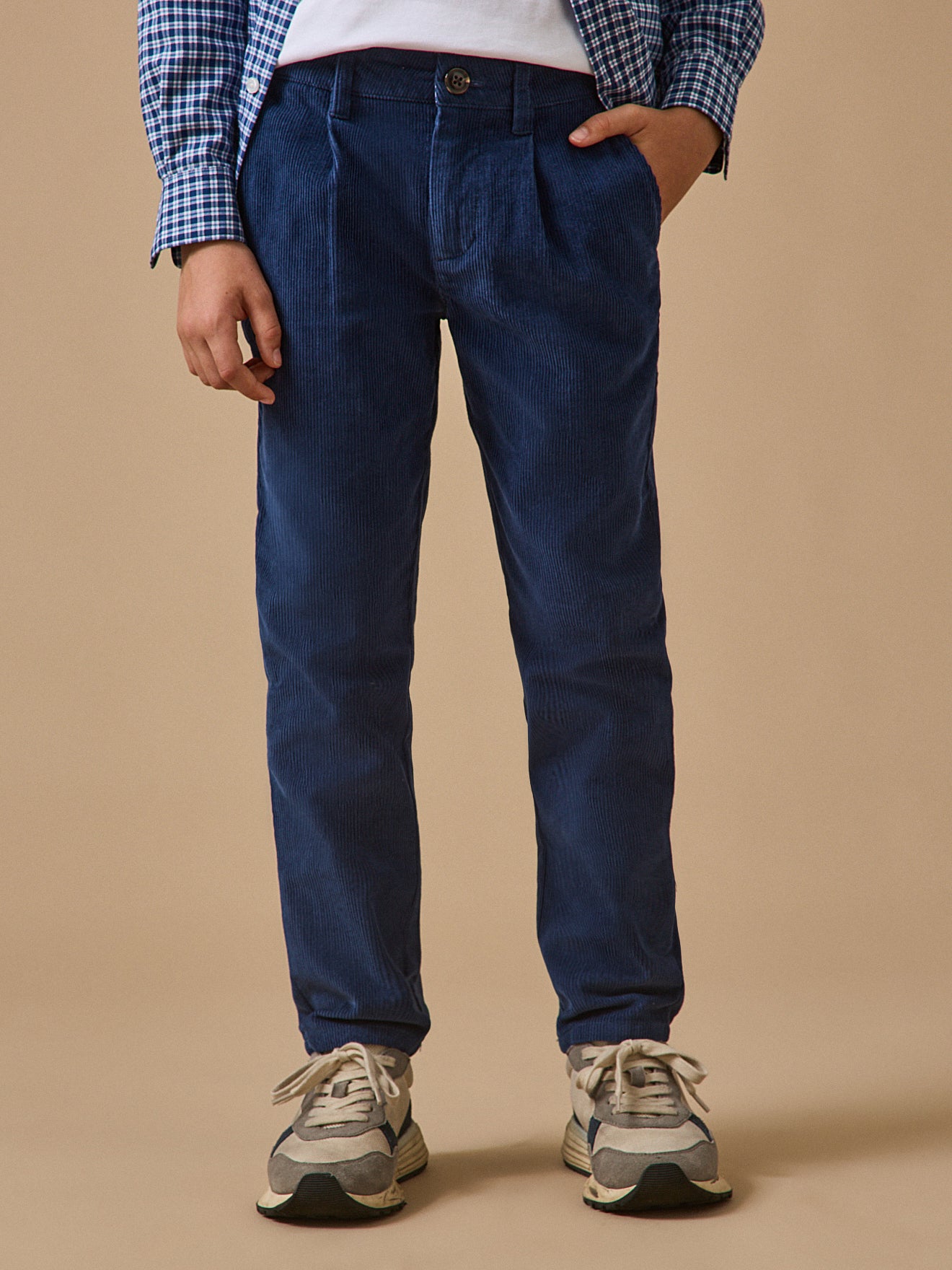 Jungen-Chinohose aus Velours
