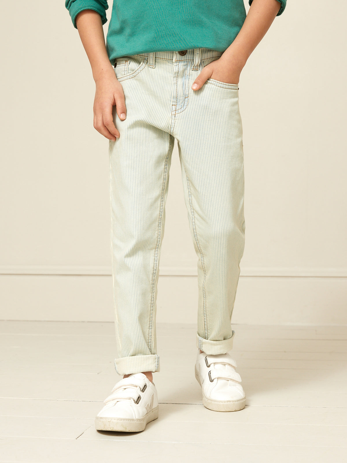 Jungen-Jeans, locker geschnitten - Kollektion « Hickory Stripes »