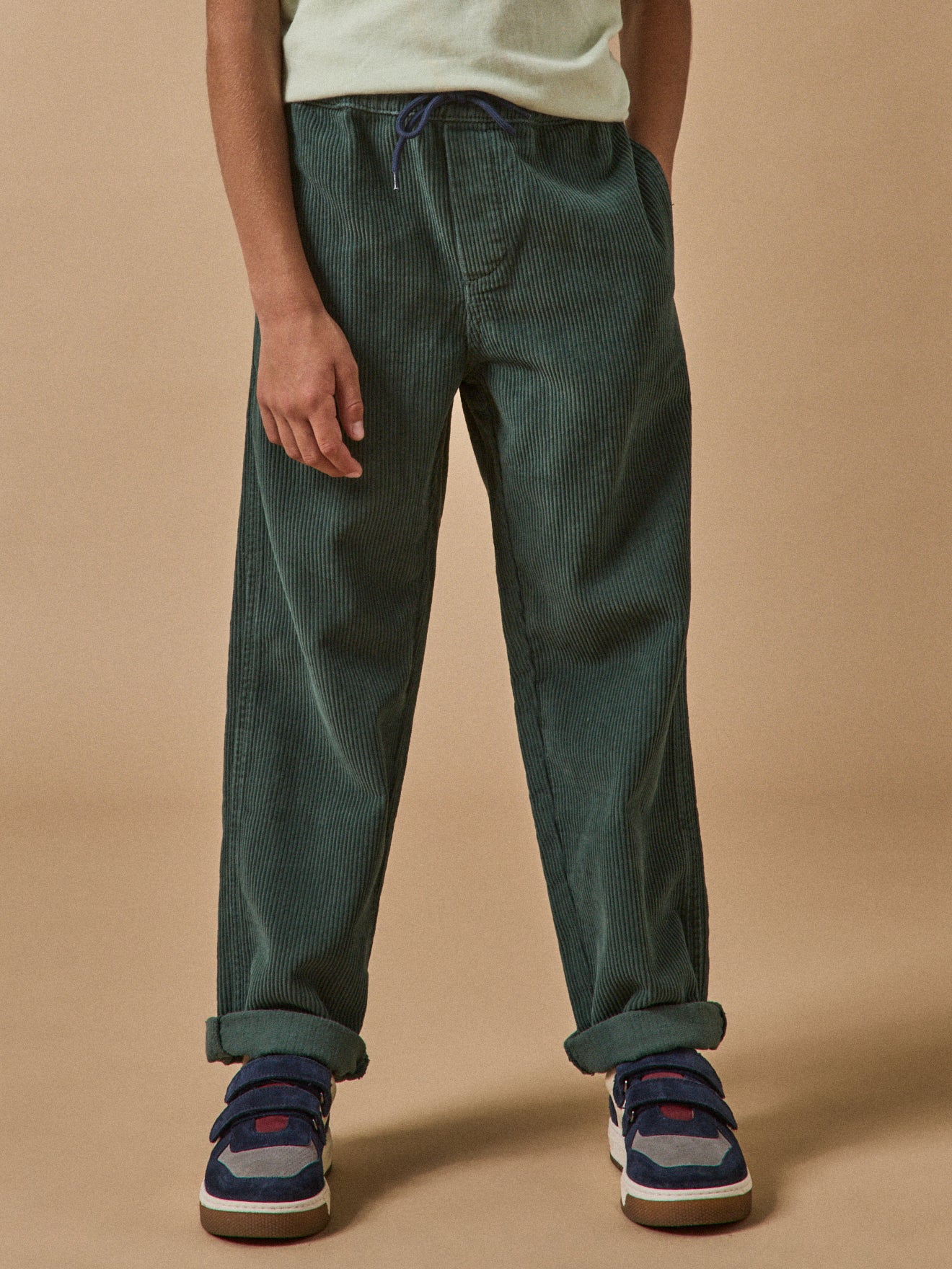 Jungenhose aus Cordsamt, lockerer Schnitt