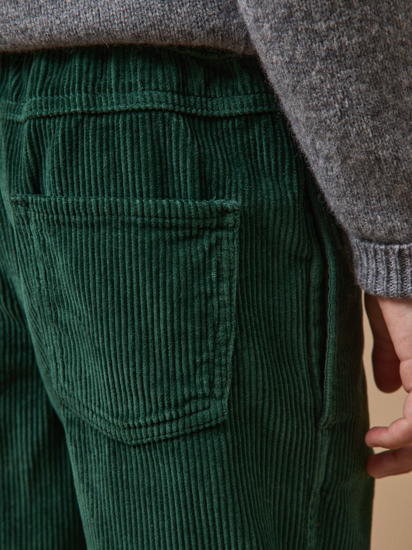 Jungenhose aus Cordsamt, lockerer Schnitt