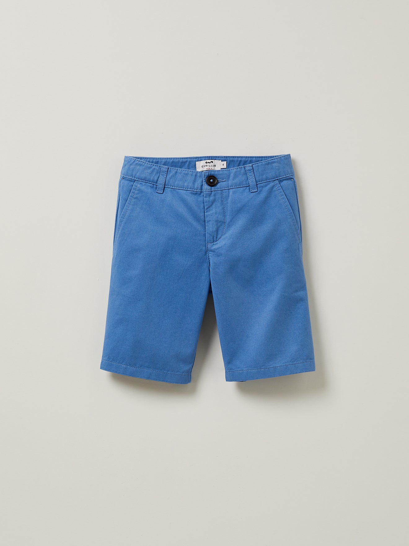 Jungen-Bermudas in Chino-Optik