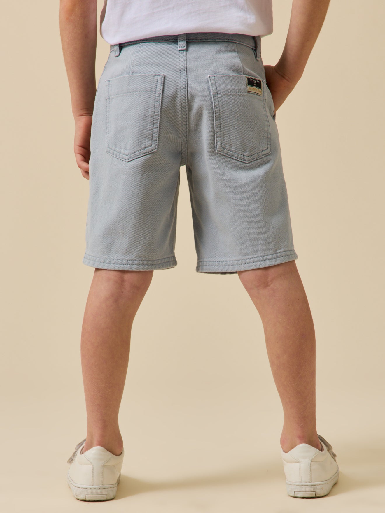 Jungen-Bermuda aus farbenfrohem Denim