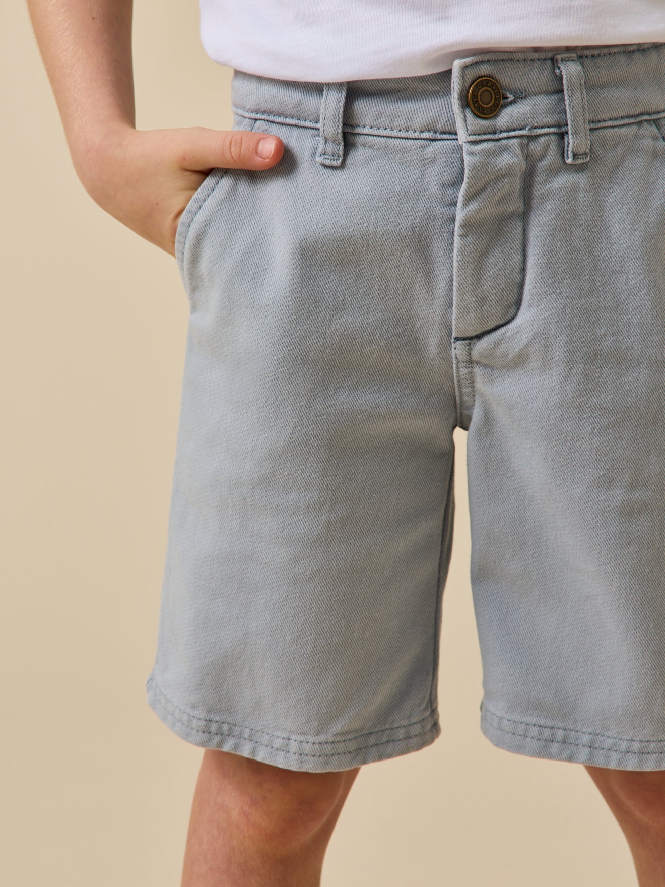 Jungen-Bermuda aus farbenfrohem Denim