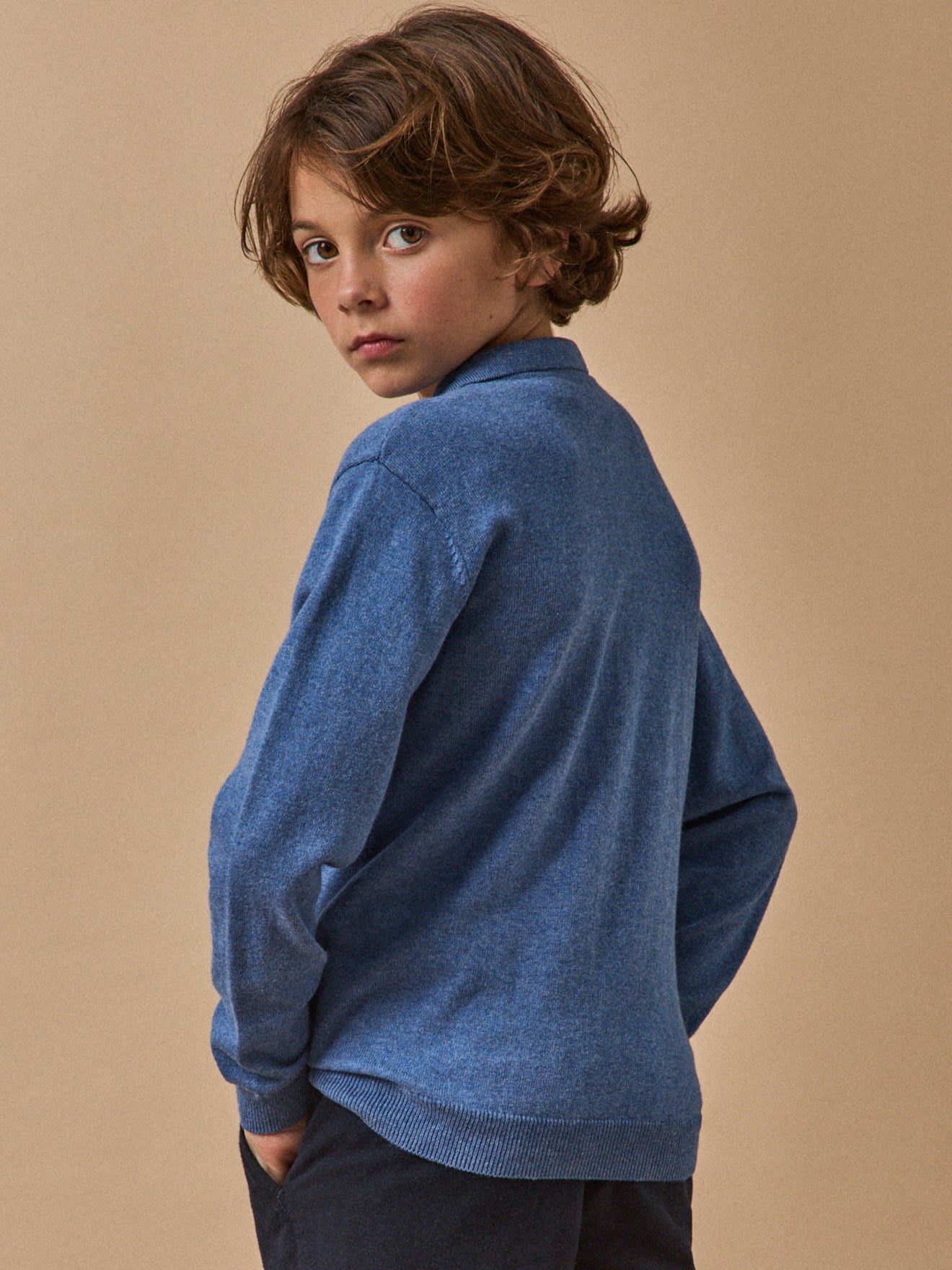 Jungenpullover mit Polokragen