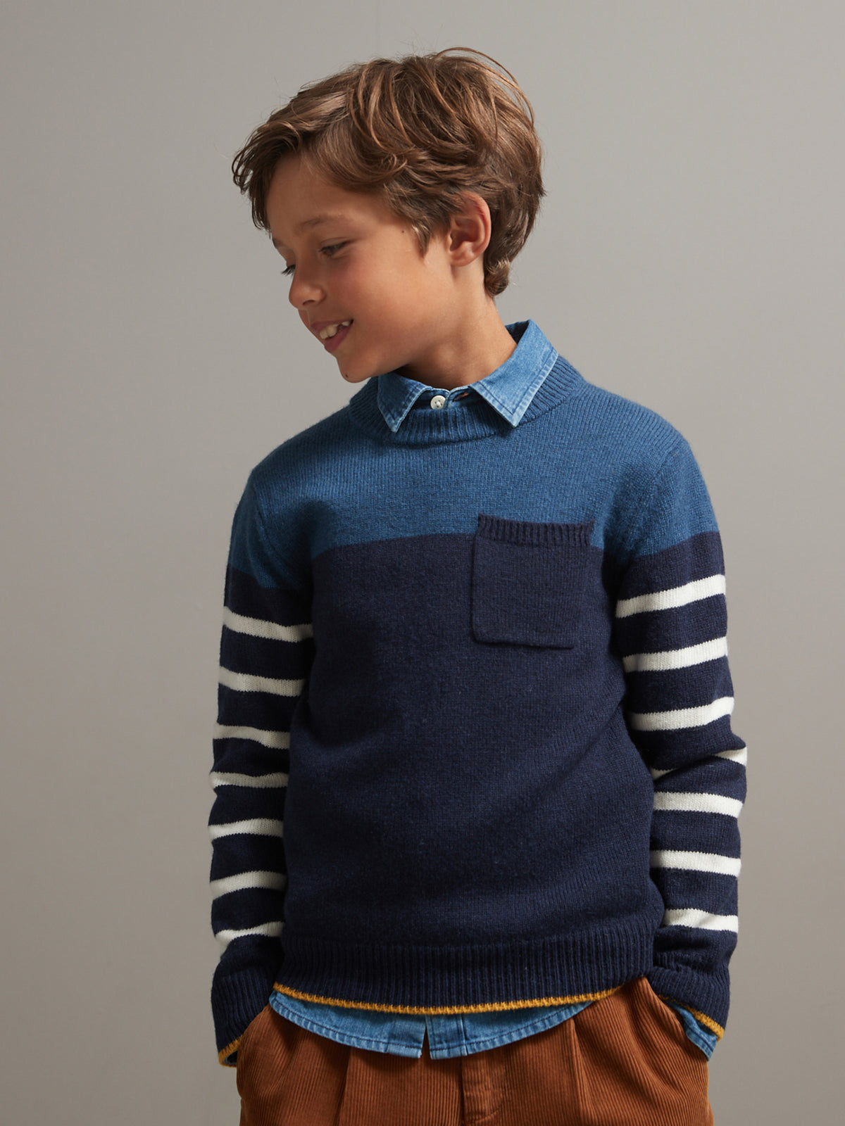 Babypullover aus Lambswool in Blockfarben