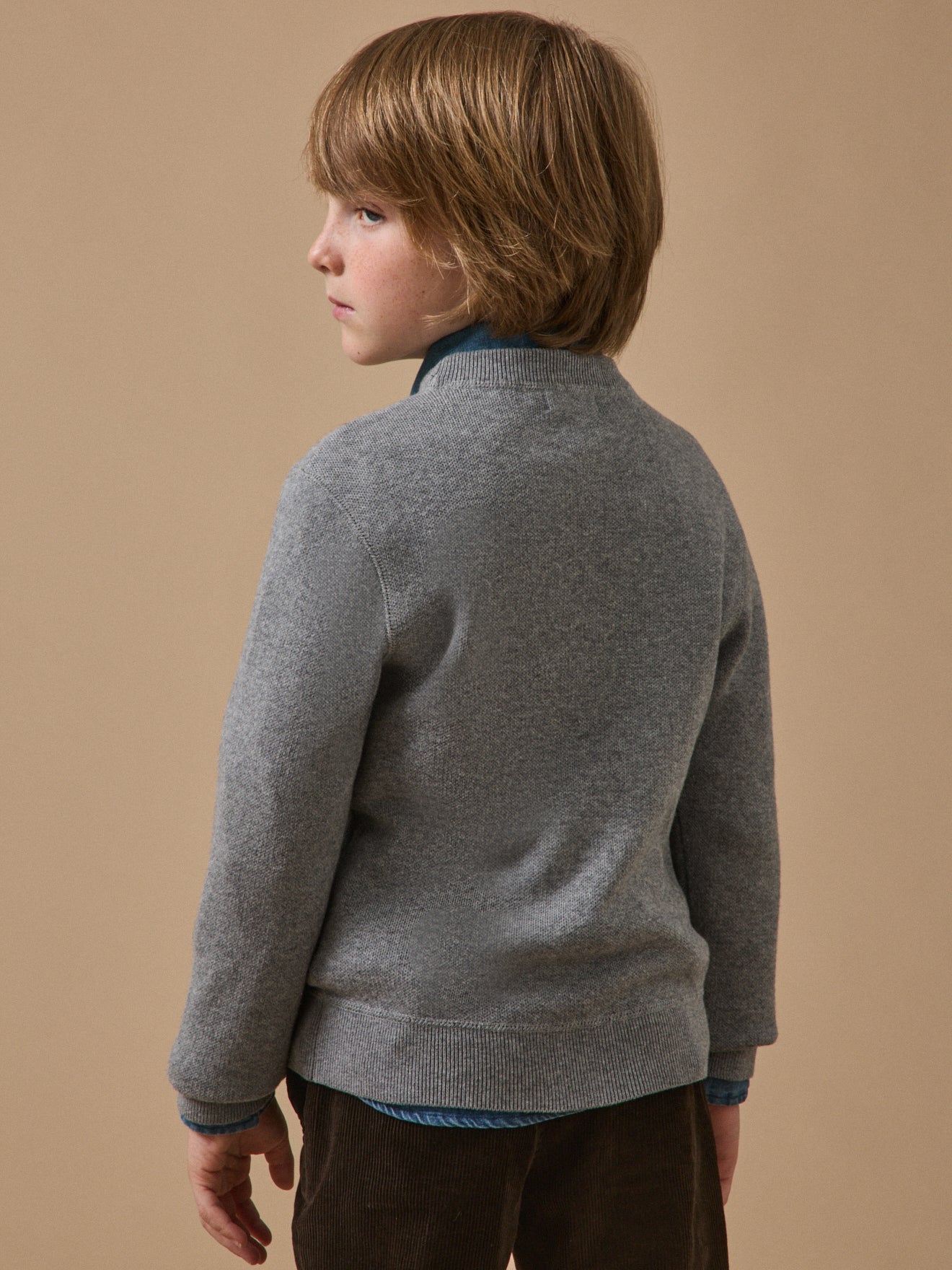 Jungenpullover im Sweatshirt-Stil