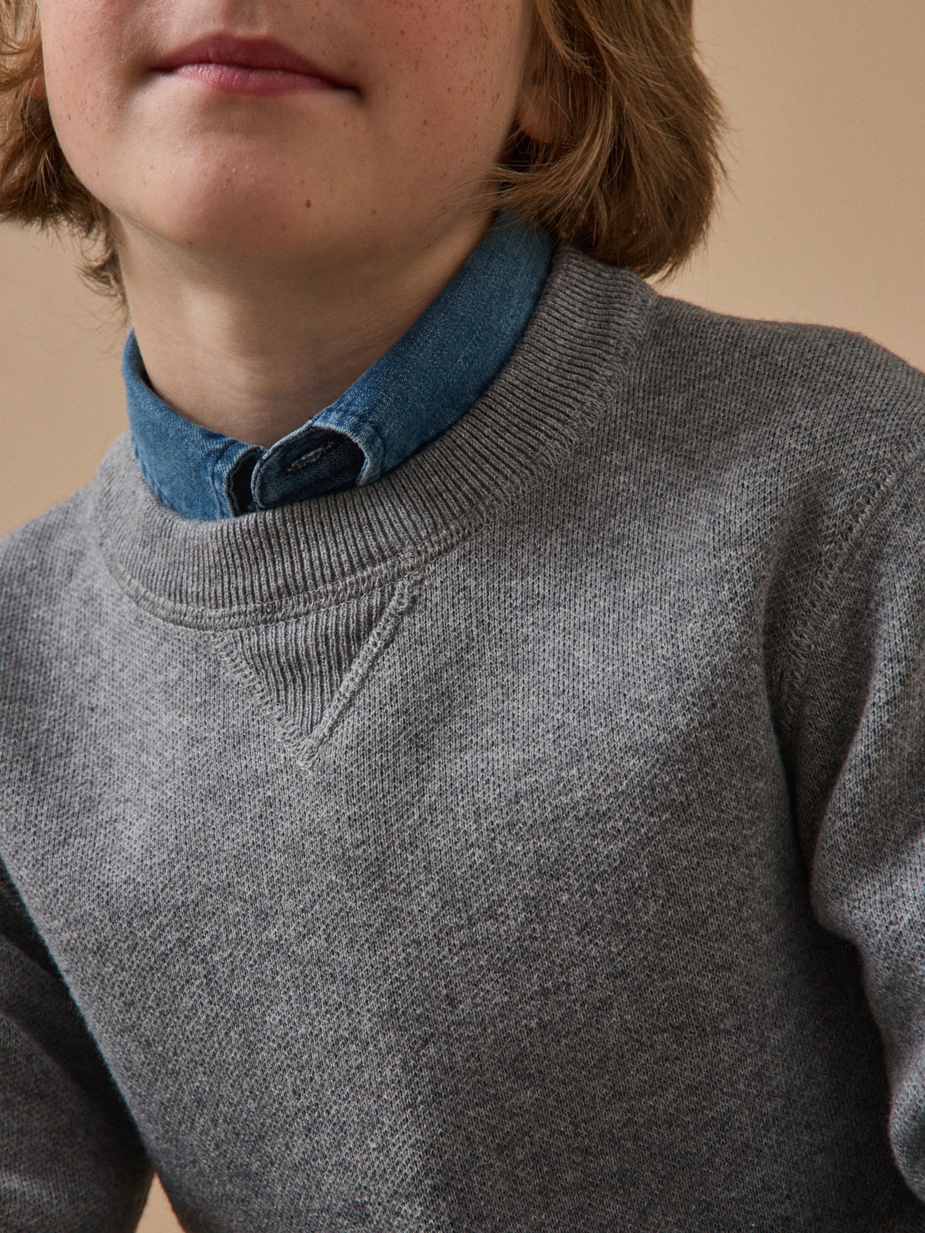 Jungenpullover im Sweatshirt-Stil