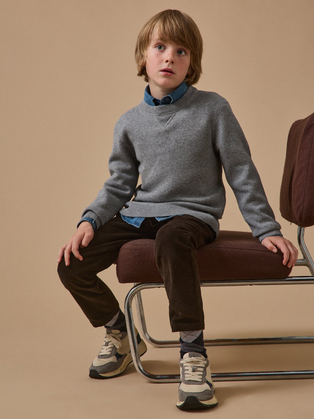 Jungenpullover im Sweatshirt-Stil