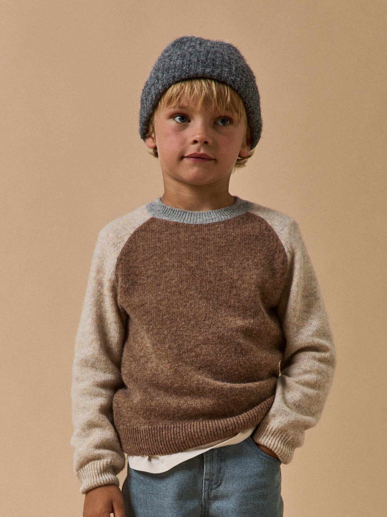 Jungenpullover aus Wolle mit Blockfarben