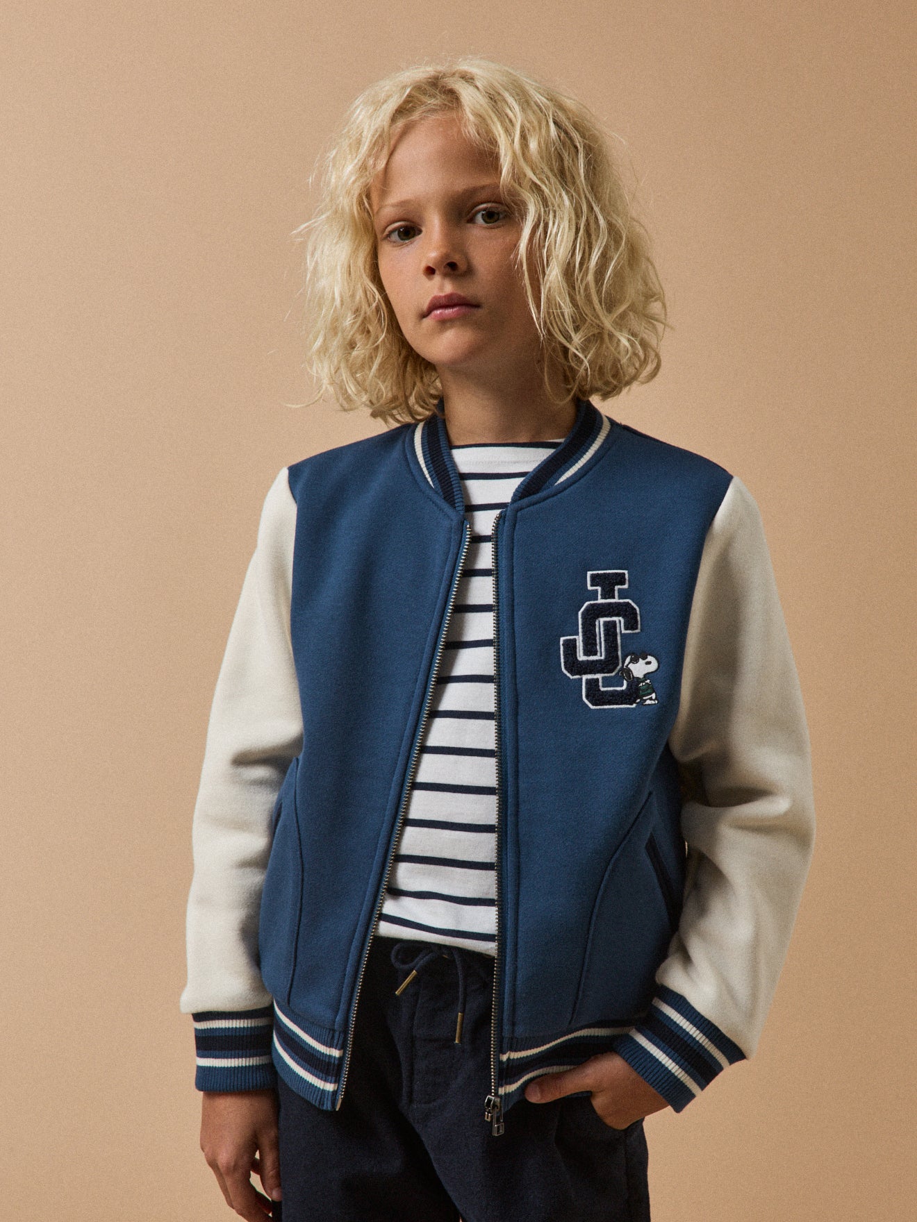 Jungen-Sweatshirt mit Teddykragen CYRILLUS X PEANUTS™ – Snoopy Kollektion