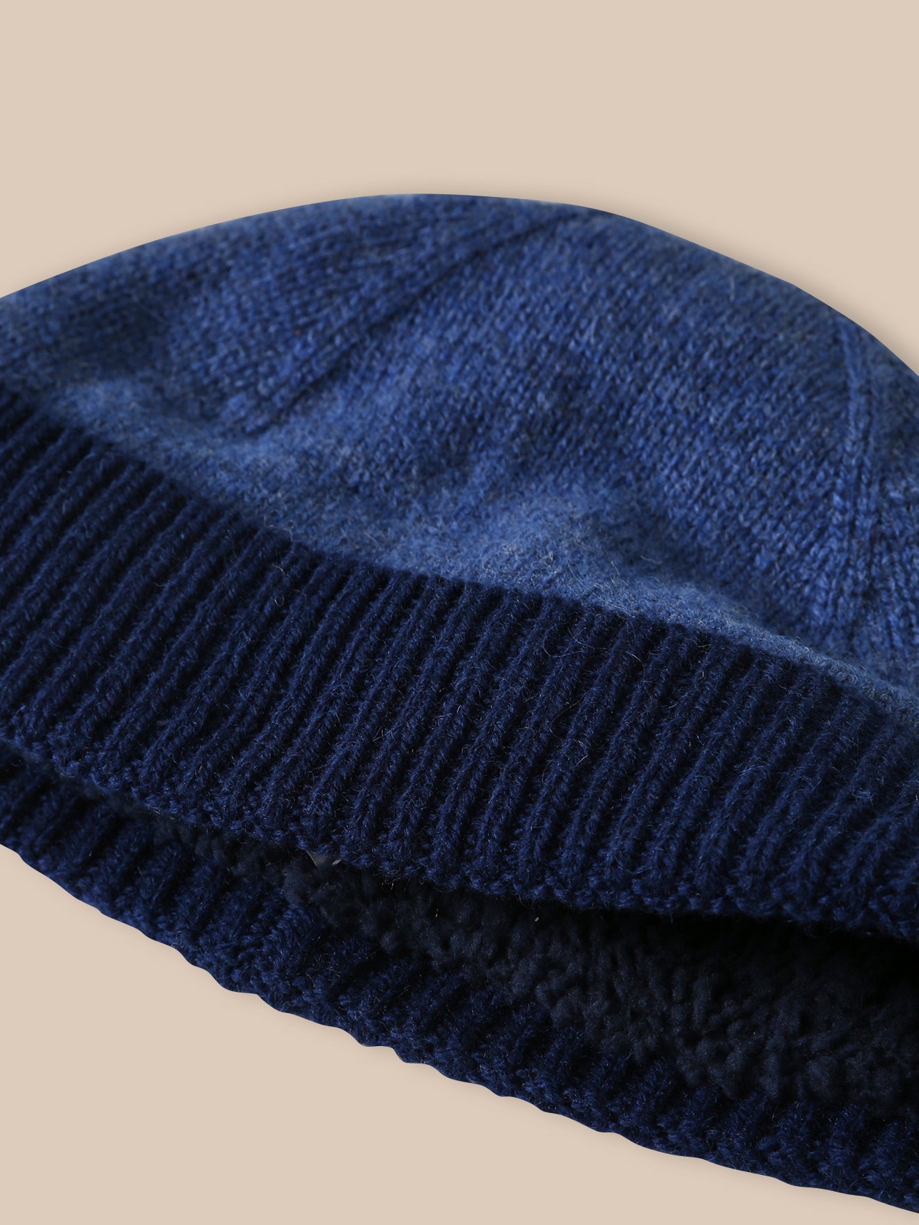 Jungen-Mütze aus gestreifter Wolle