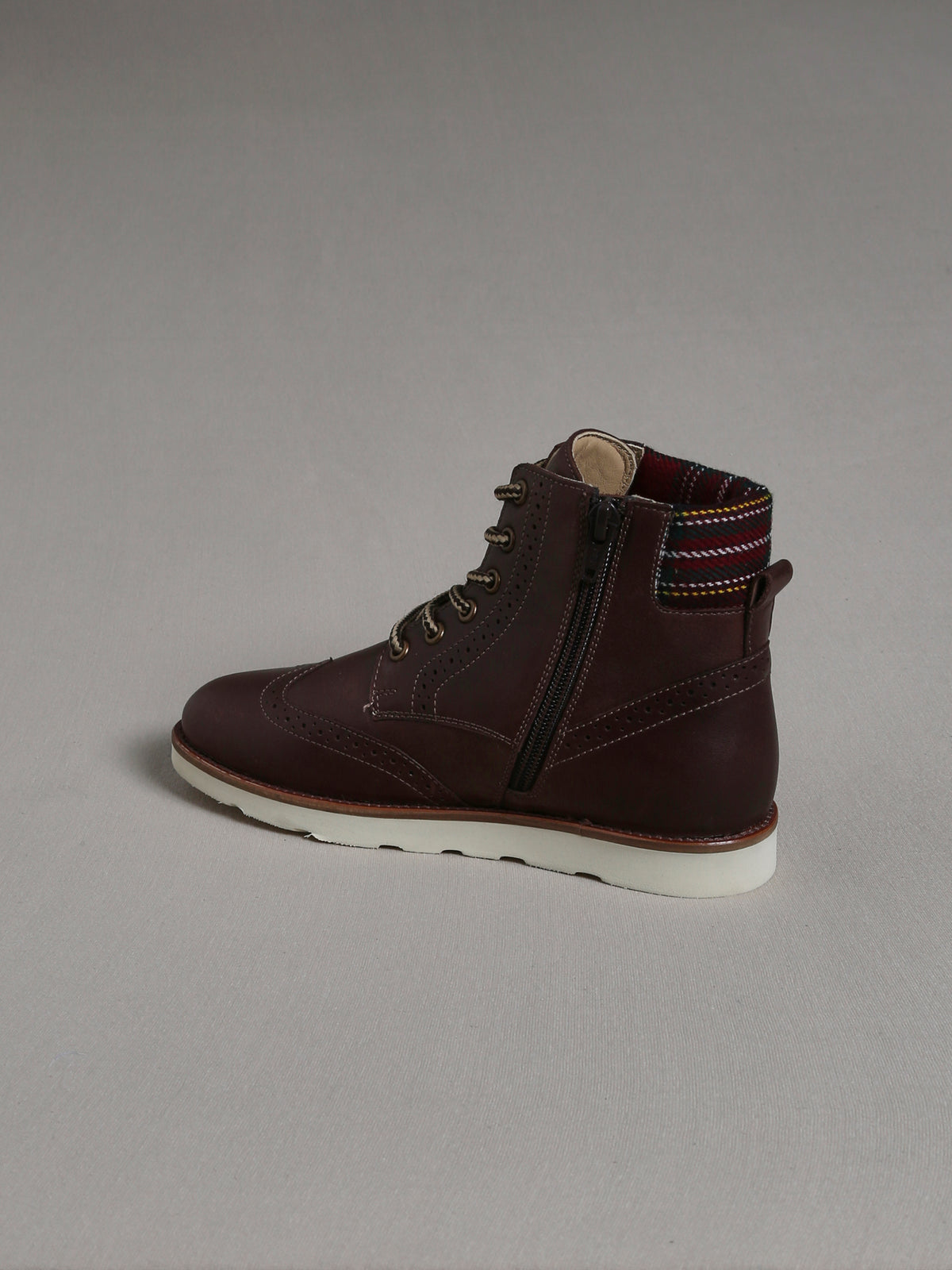 Bottillons Garçon en cuir bout fleuri