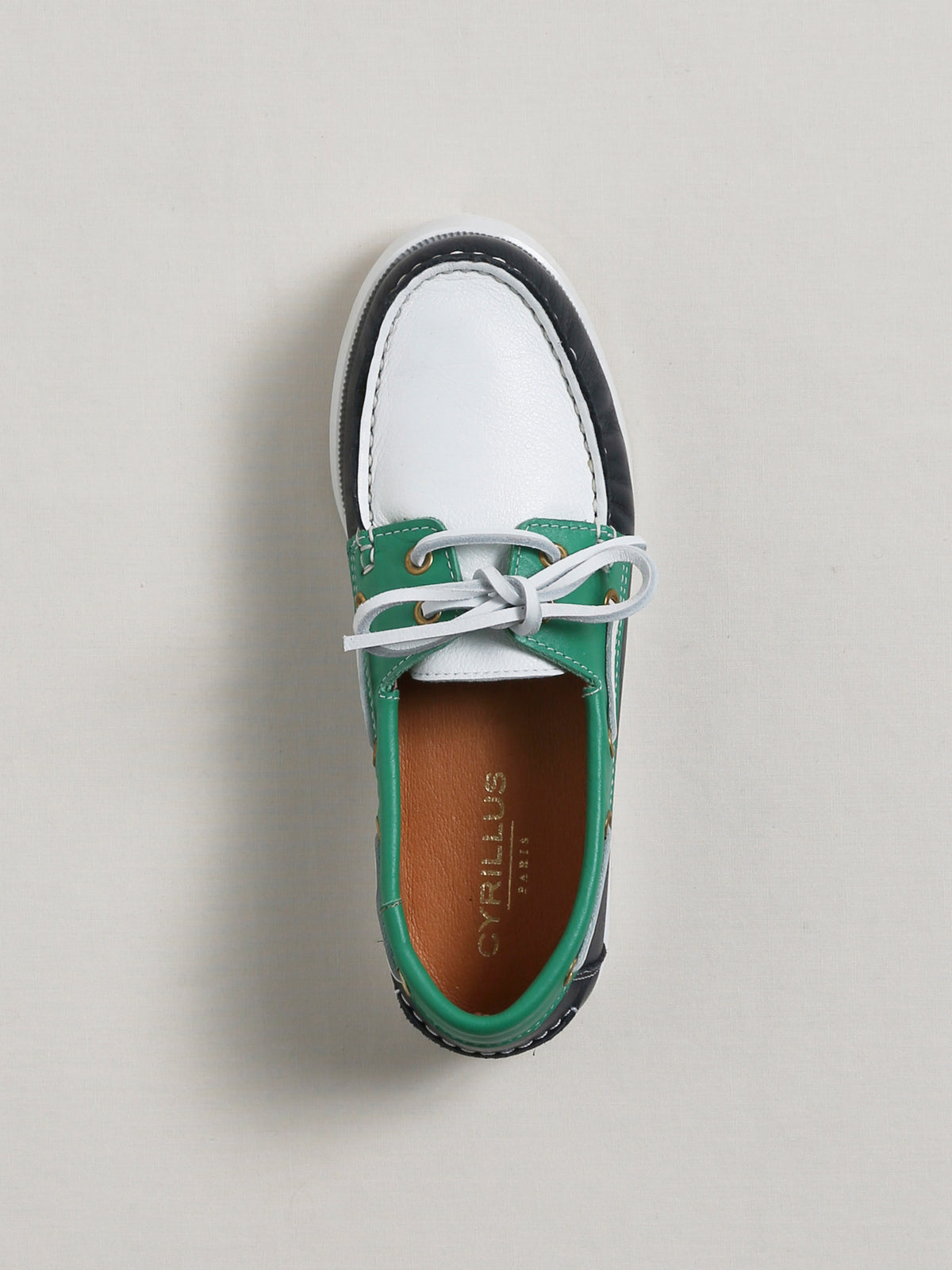 Chaussure bateau en cuir Garçon