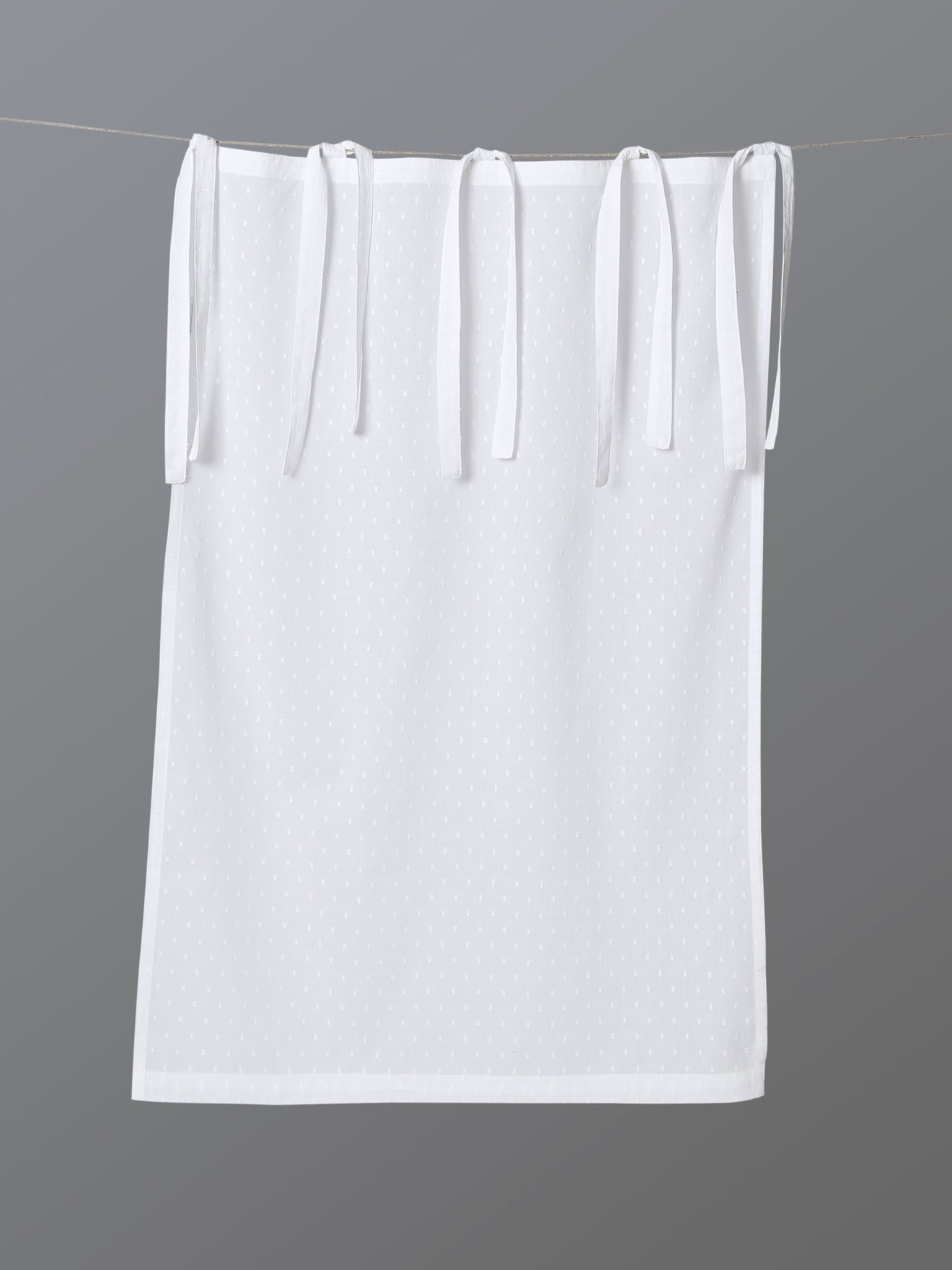 Plumetis-Scheibengardine