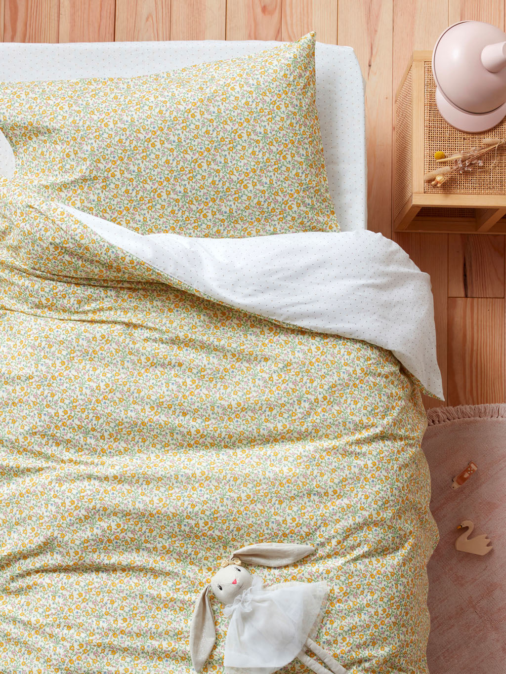 Spannbettlaken aus Baumwolle mit goldfarbenen Tupfen