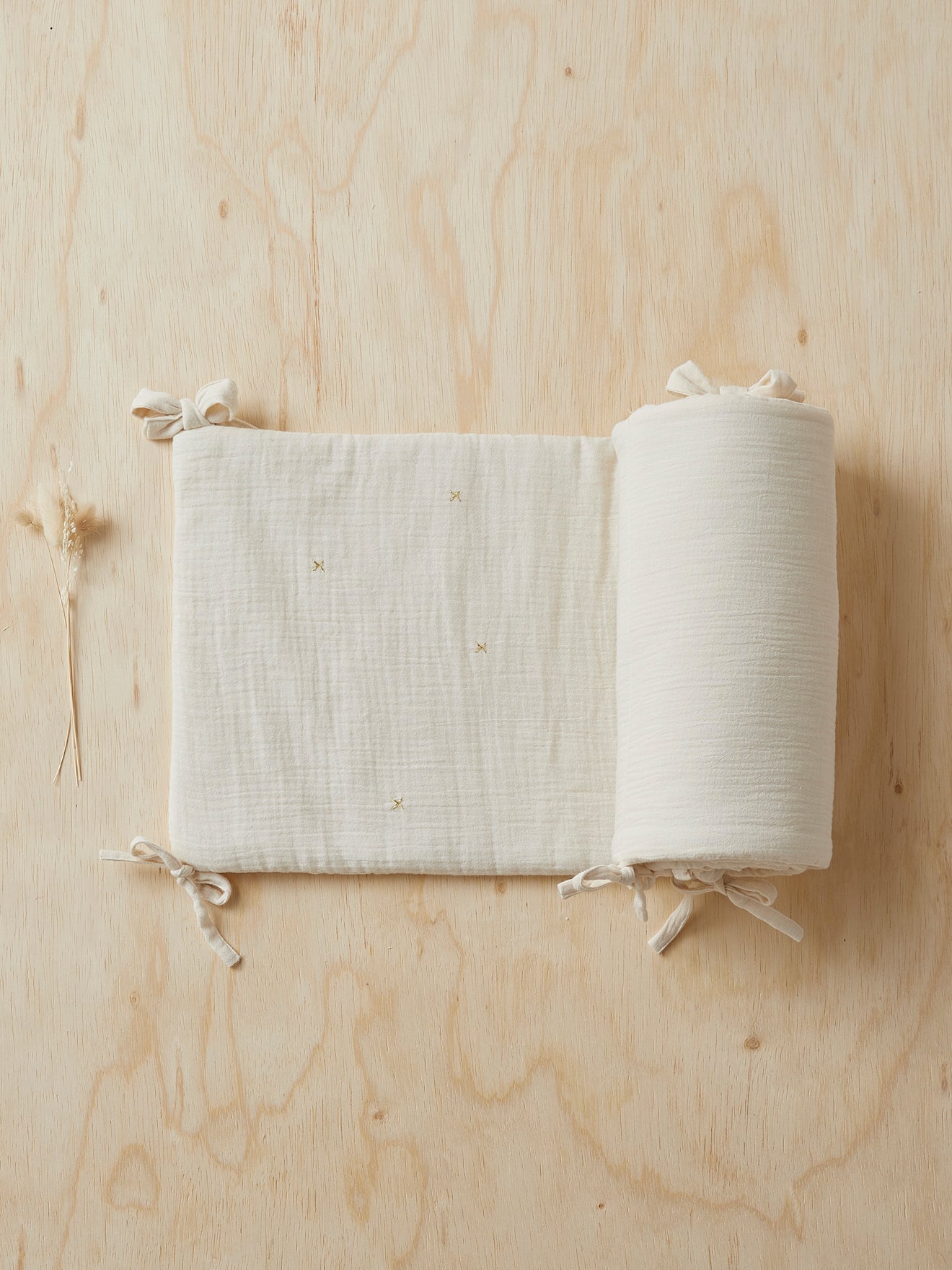 Bettumrandung aus Bio-Baumwolle und Gaze