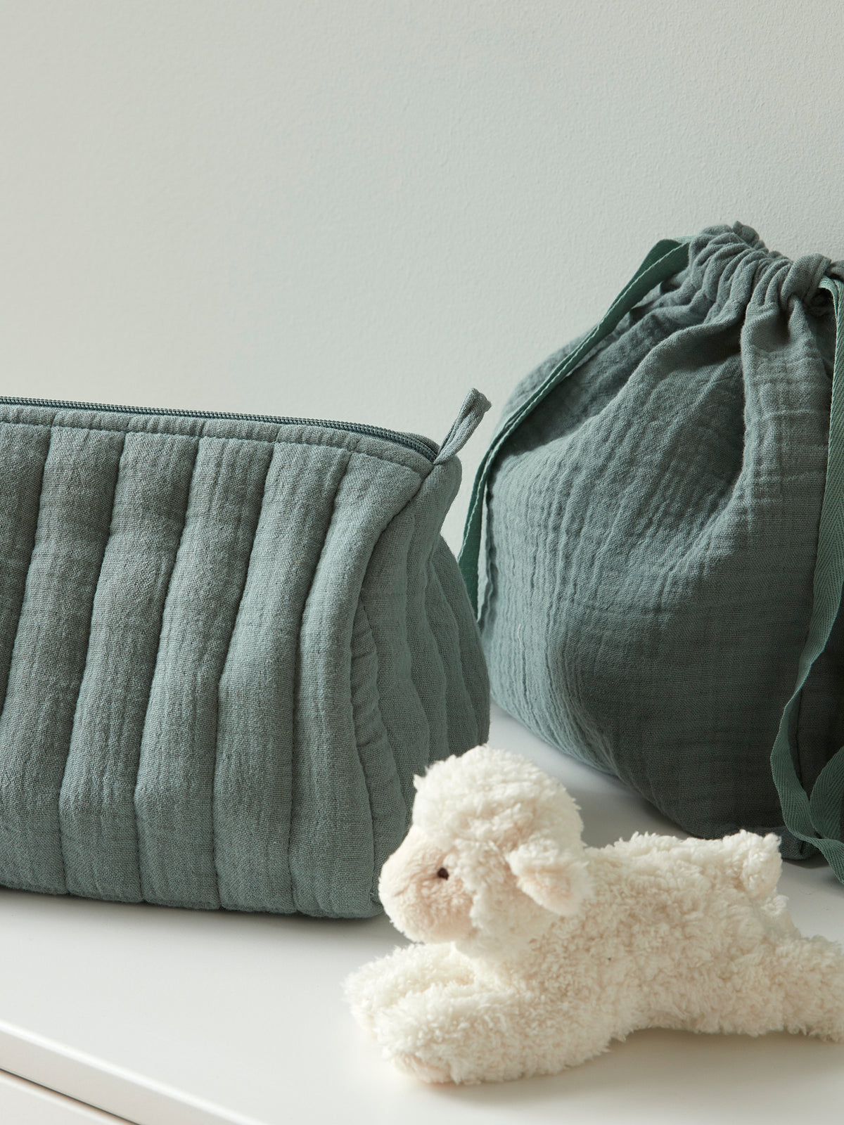 Trousse de toilette et pochons gaze de coton
