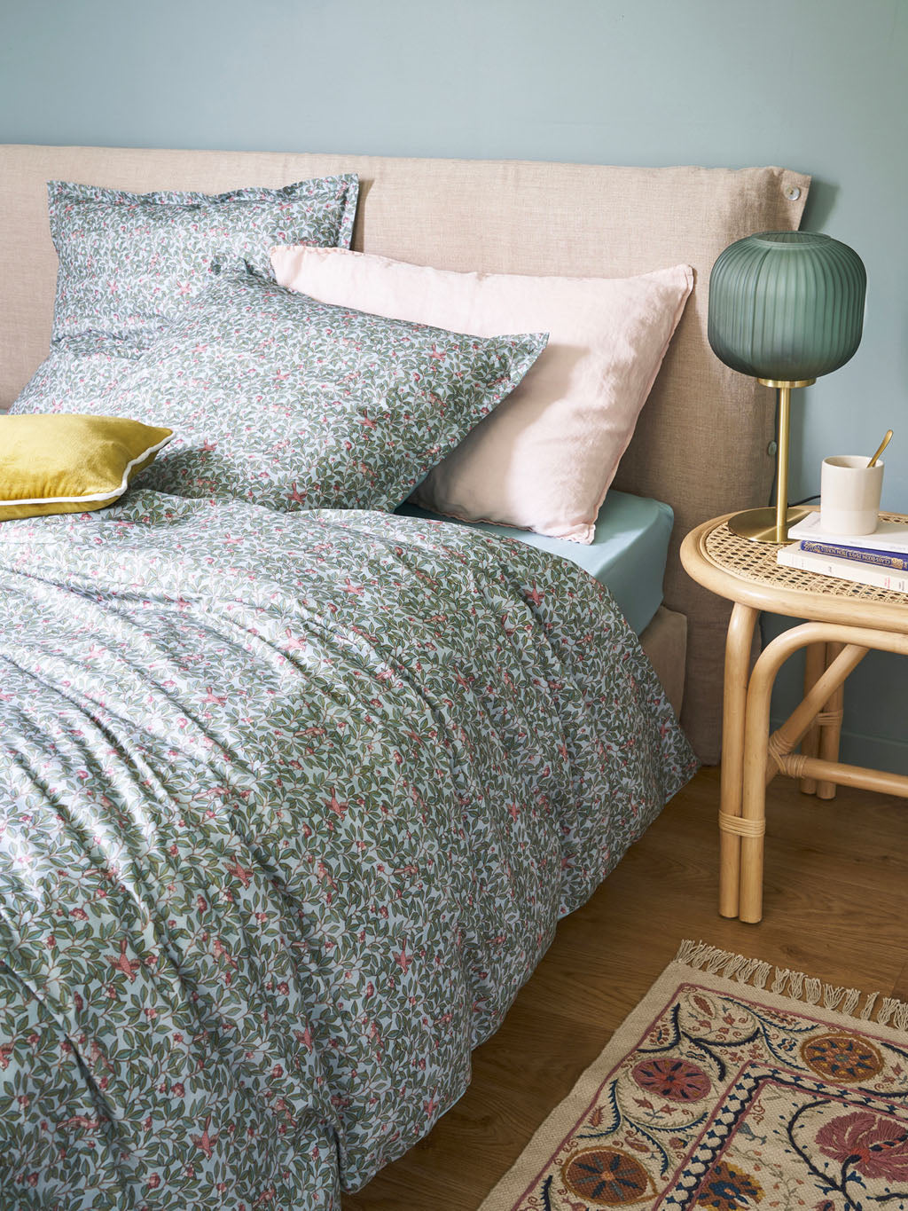 Lampe aus Metall und gerilltem Glas